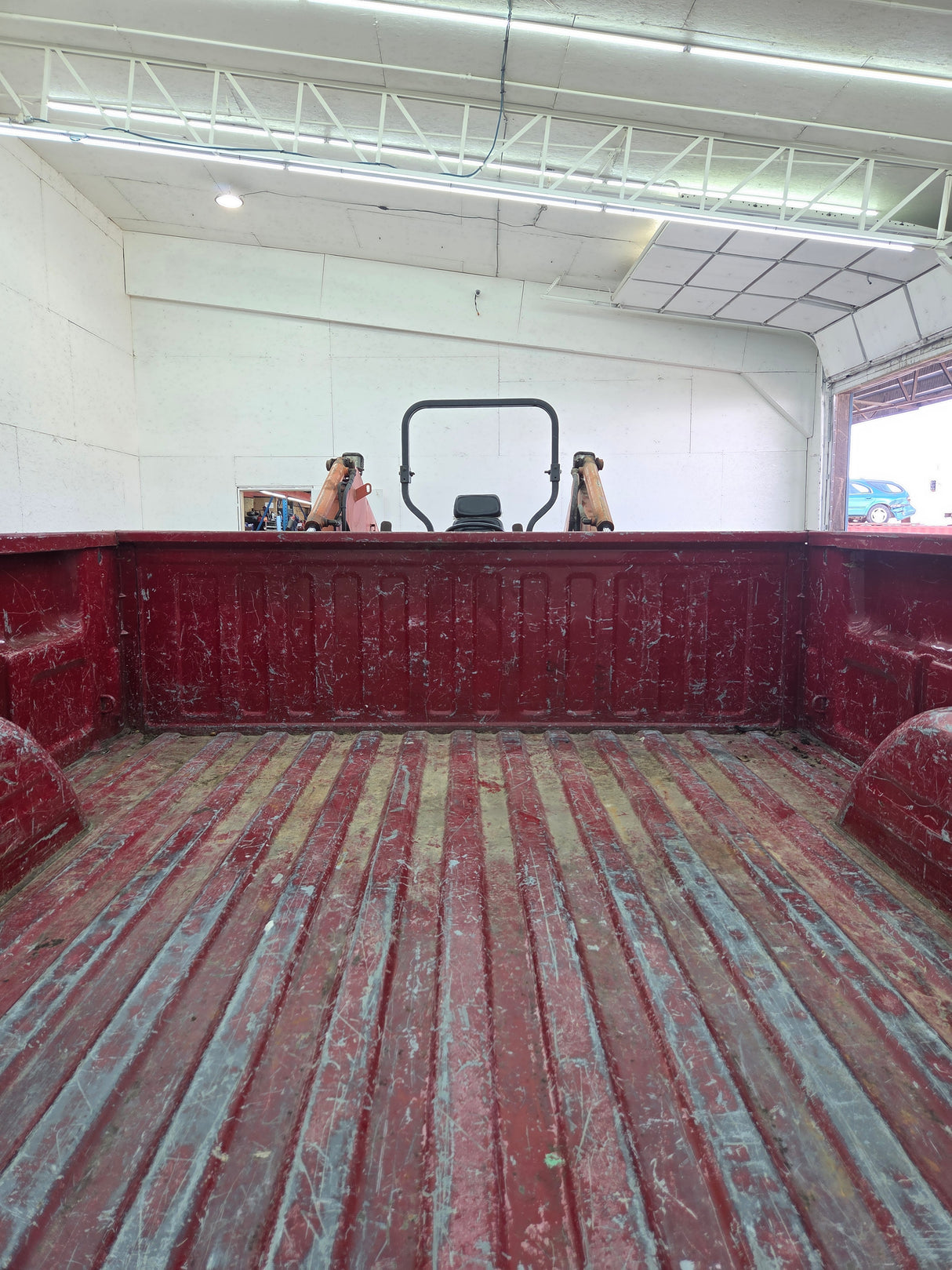1999-2007 Chevrolet Silverado / GMC Sierra 1500 2500HD 3500HD 6' 6" Short Truck Bed