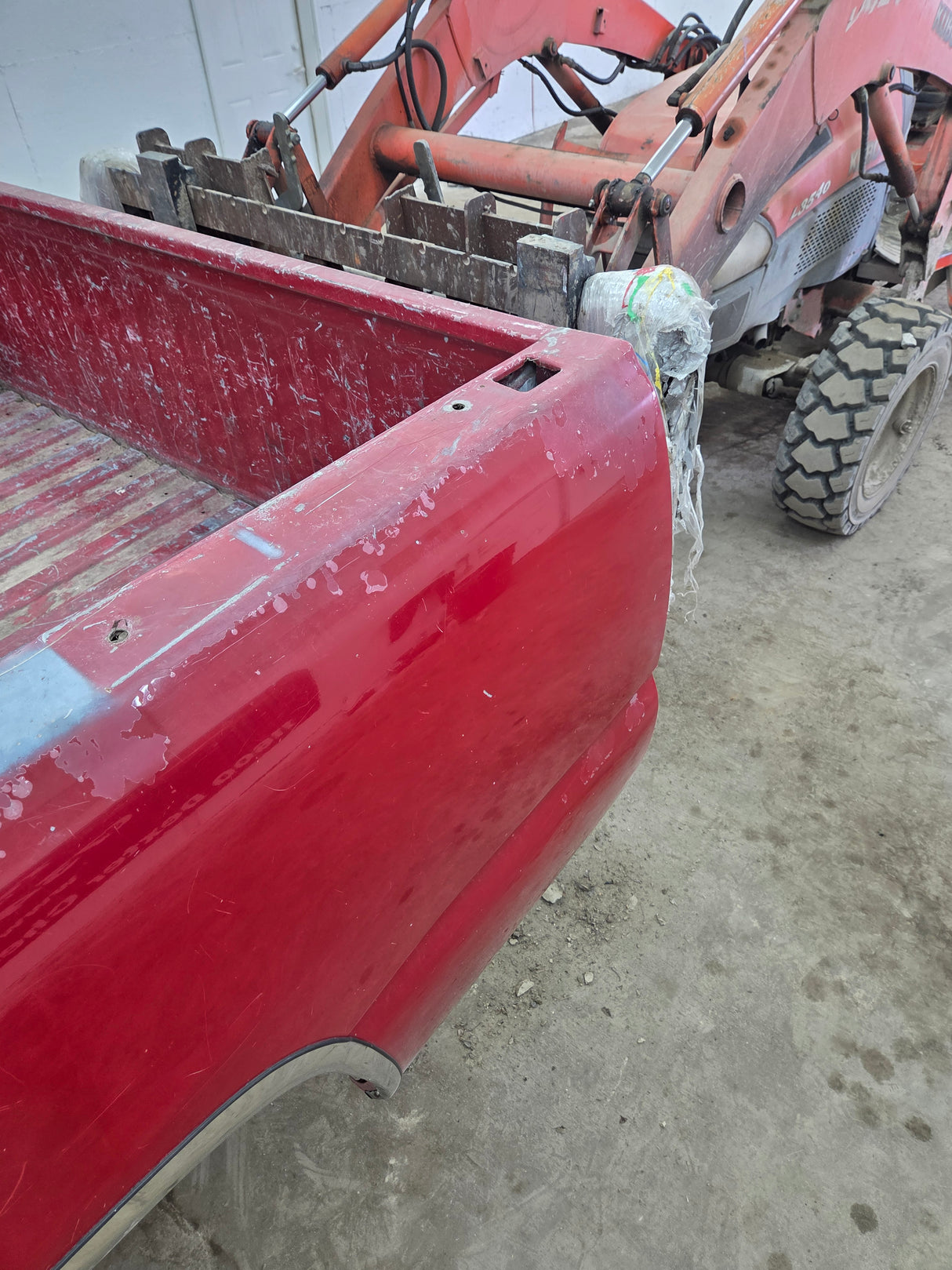 1999-2007 Chevrolet Silverado / GMC Sierra 1500 2500HD 3500HD 6' 6" Short Truck Bed