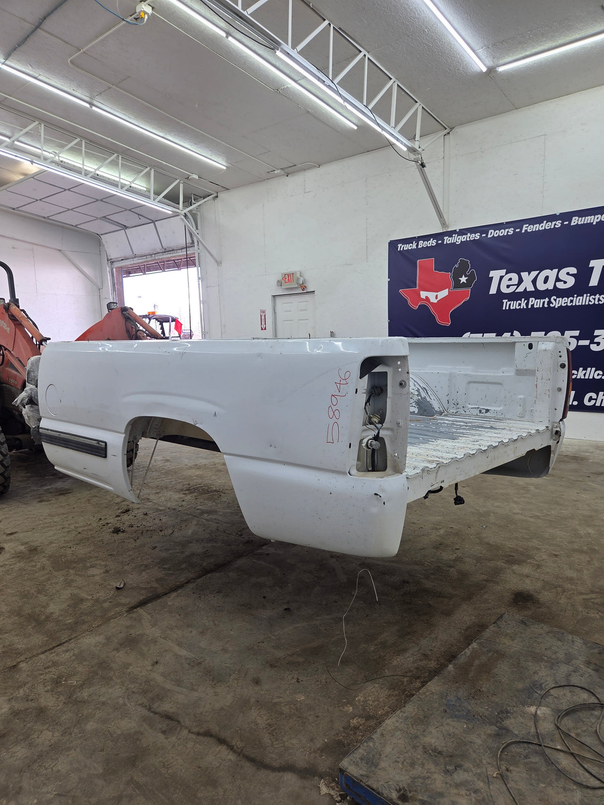 1999-2007 Chevrolet Silverado / GMC Sierra 1500 2500 3500 HD 8' Long Bed Truck Bed