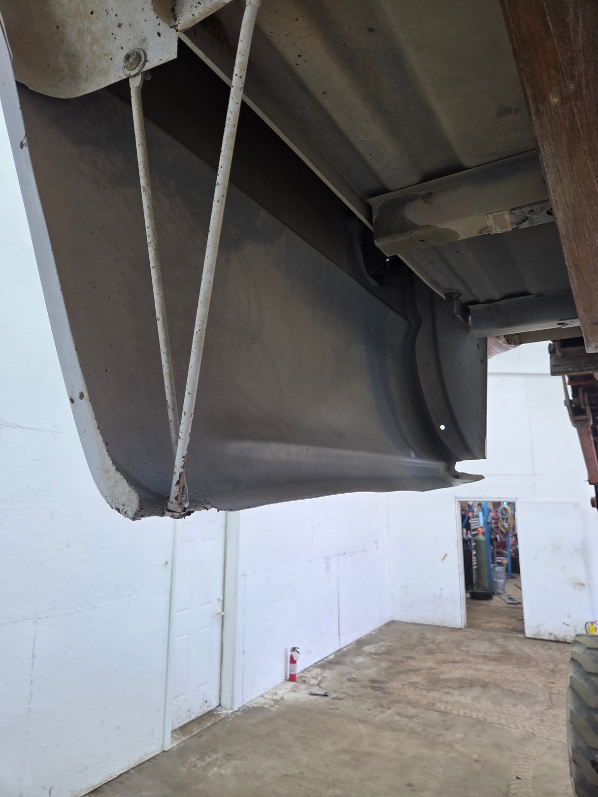 1999-2007 Chevrolet Silverado / GMC Sierra 1500 2500 3500 HD 8' Long Bed Truck Bed
