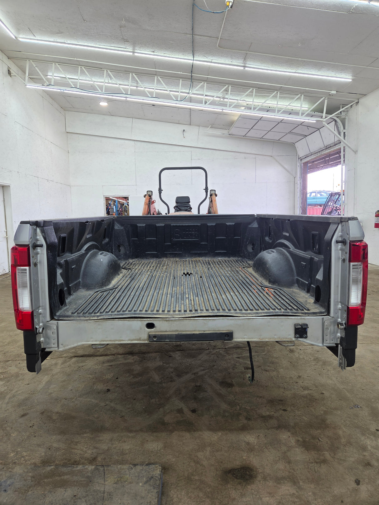 2017-2022 Ford F250 F350 Super Duty 6' 9" Short Truck Bed