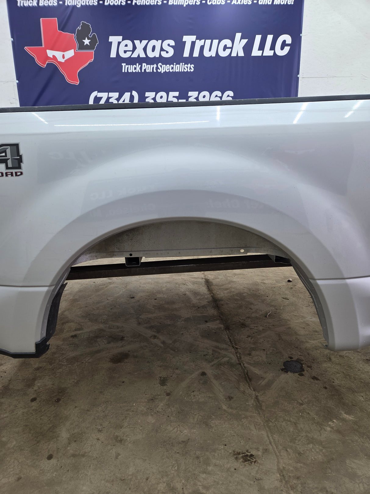 2017-2022 Ford F250 F350 Super Duty 6' 9" Short Truck Bed