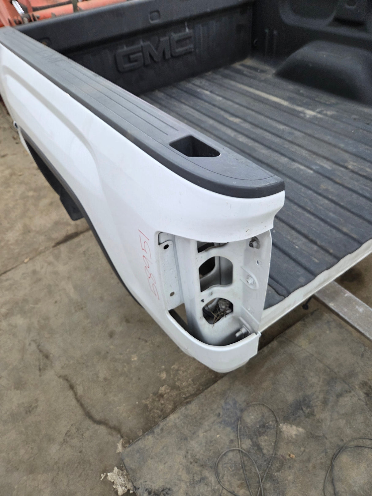 2014-2019 GMC Sierra 1500 5' 8" Short Bed