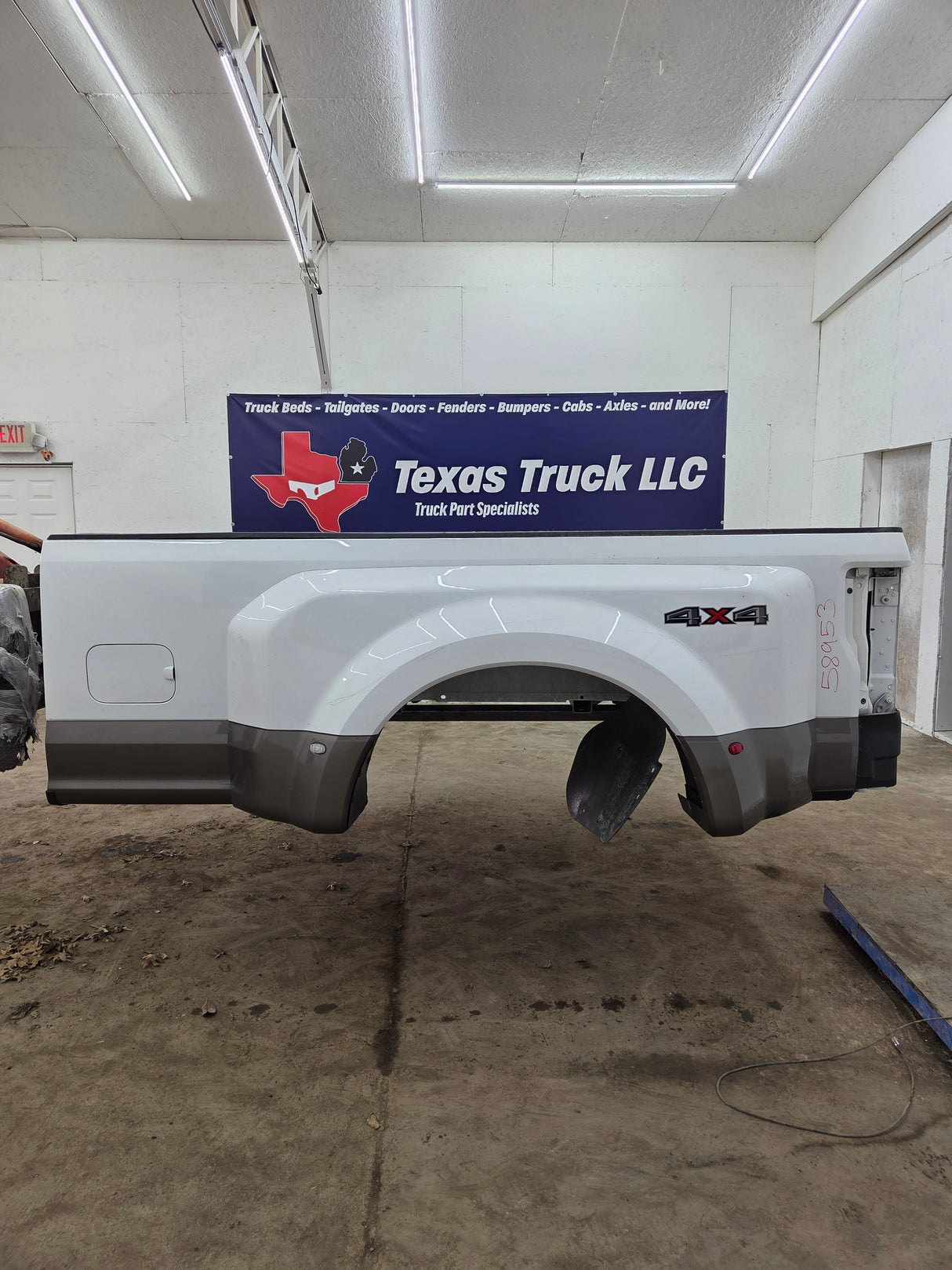 2017-2022 Ford Super Duty F350 F450 F550 8' Dually Bed
