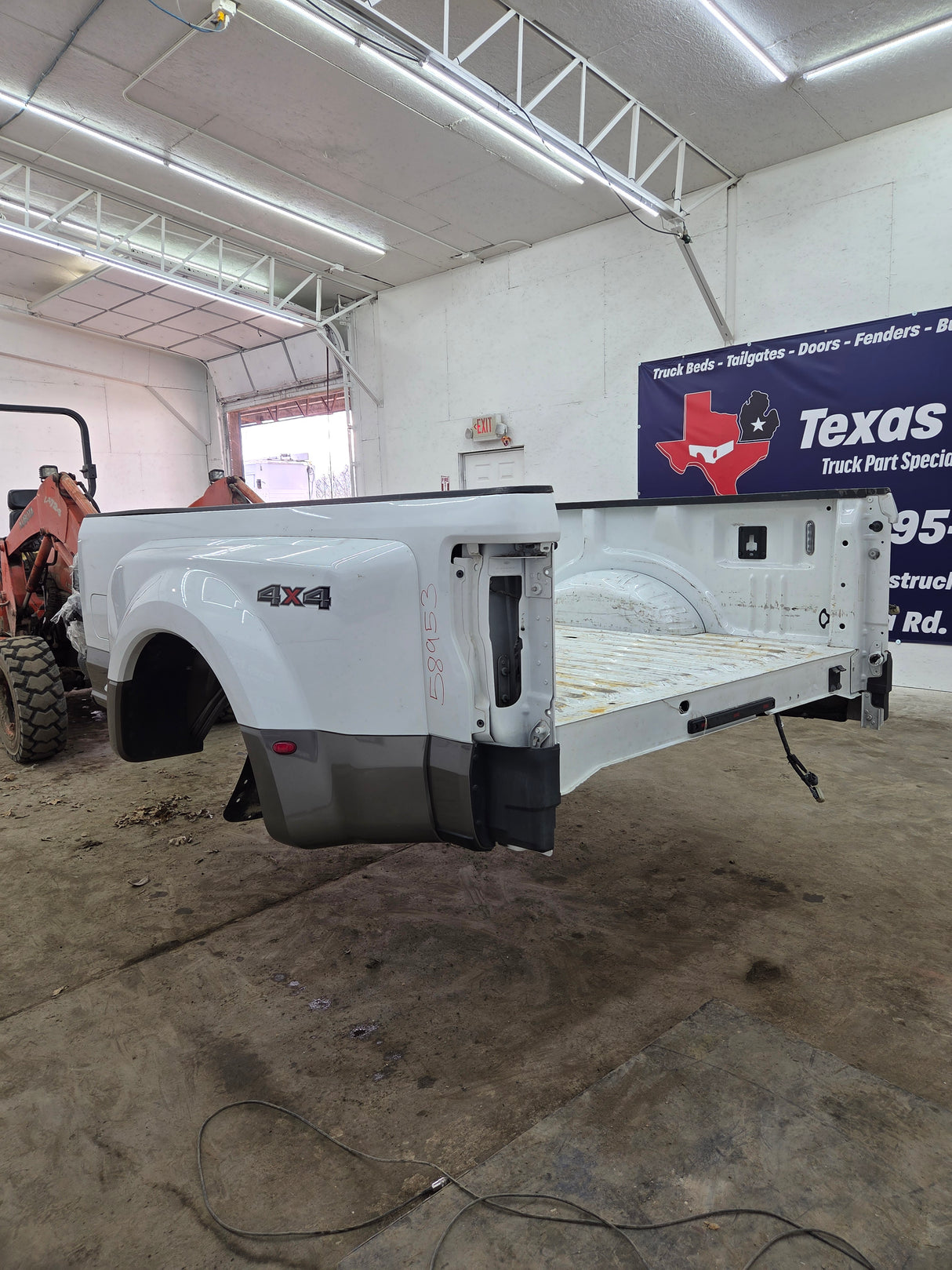 2017-2022 Ford Super Duty F350 F450 F550 8' Dually Bed