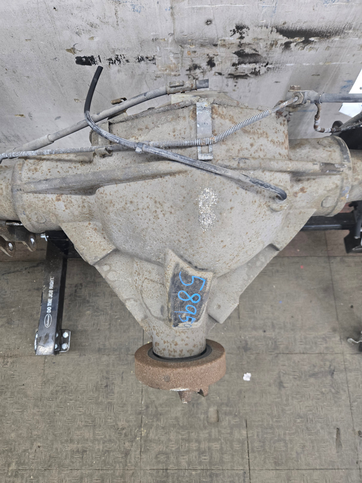 2001-2006 Chevrolet Silverado / GMC Sierra 3500 HD Dually Rear Axle Cab & Chassis 4.10 11.5" GT5 G80