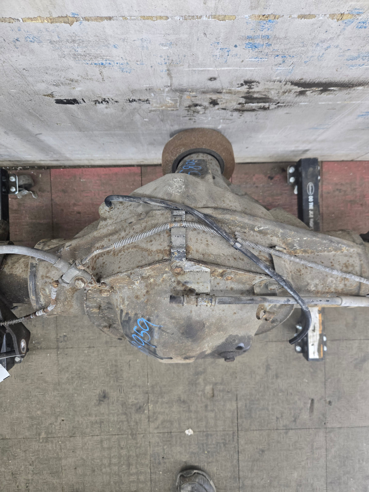 2001-2006 Chevrolet Silverado / GMC Sierra 3500 HD Dually Rear Axle Cab & Chassis 4.10 11.5" GT5 G80