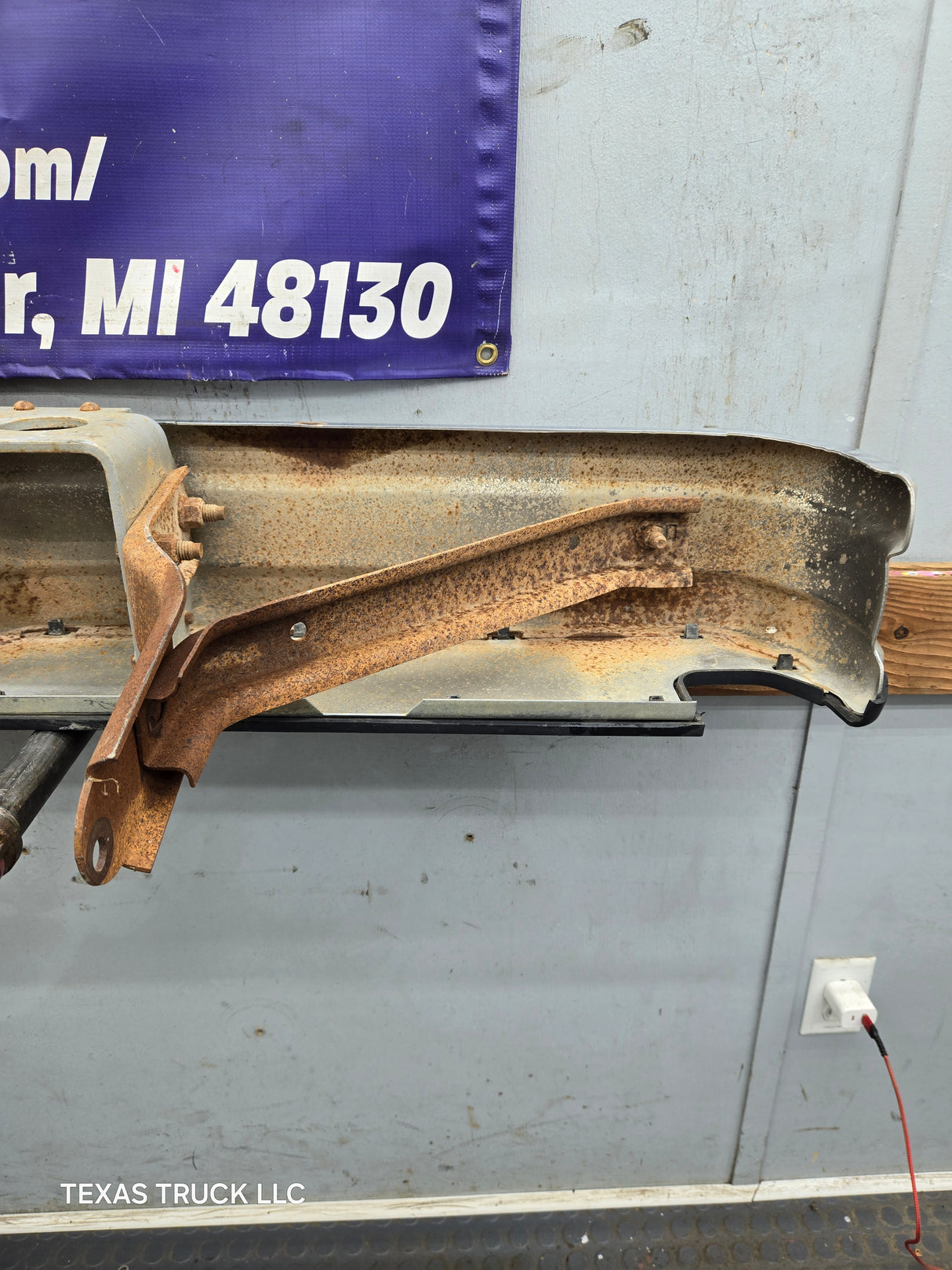 1980-1997 Ford F100 F150 F250 F350 Rear Bumper