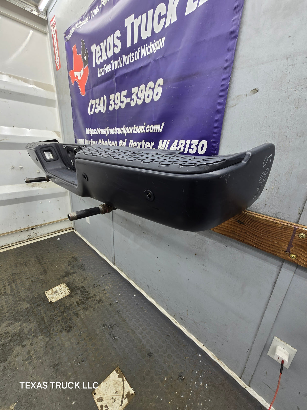 2009-2018 Dodge Ram 1500 2500 3500 4th Gen Rear Bumper
