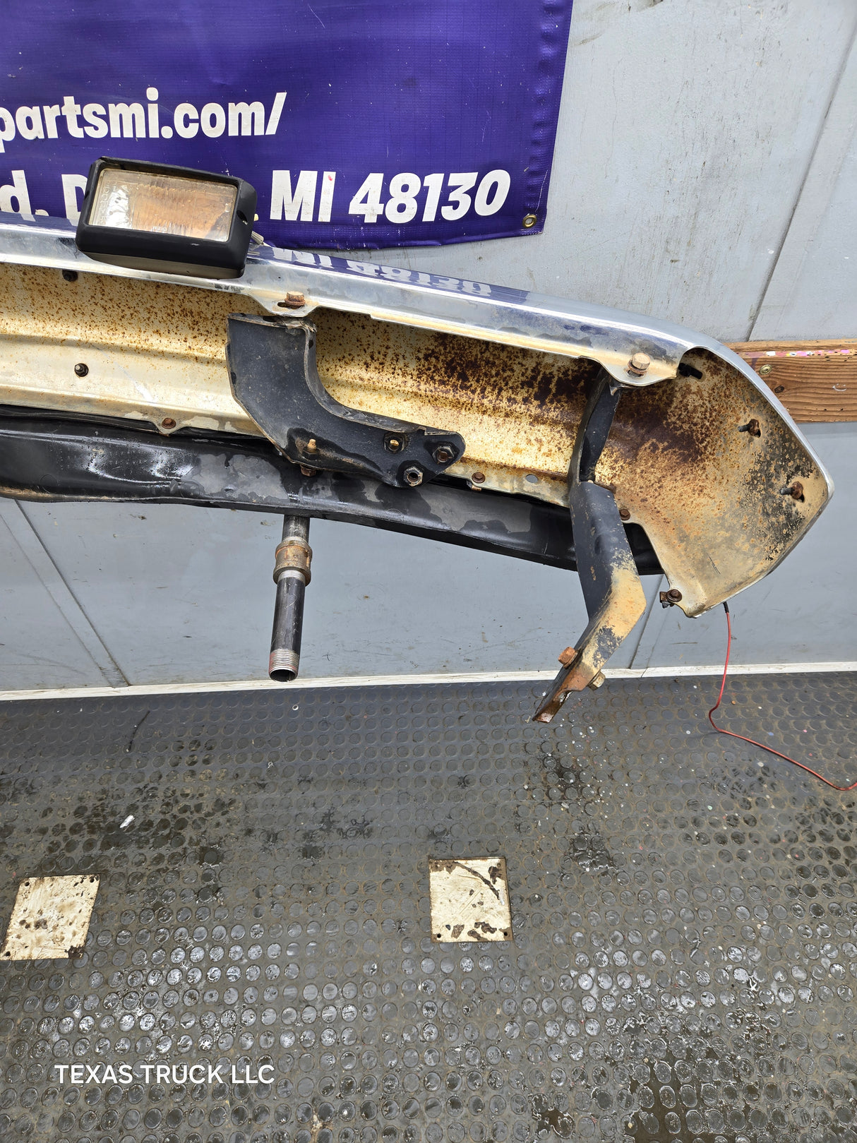 1988-1998 Chevrolet / GMC 1500 2500 3500 Front Bumper
