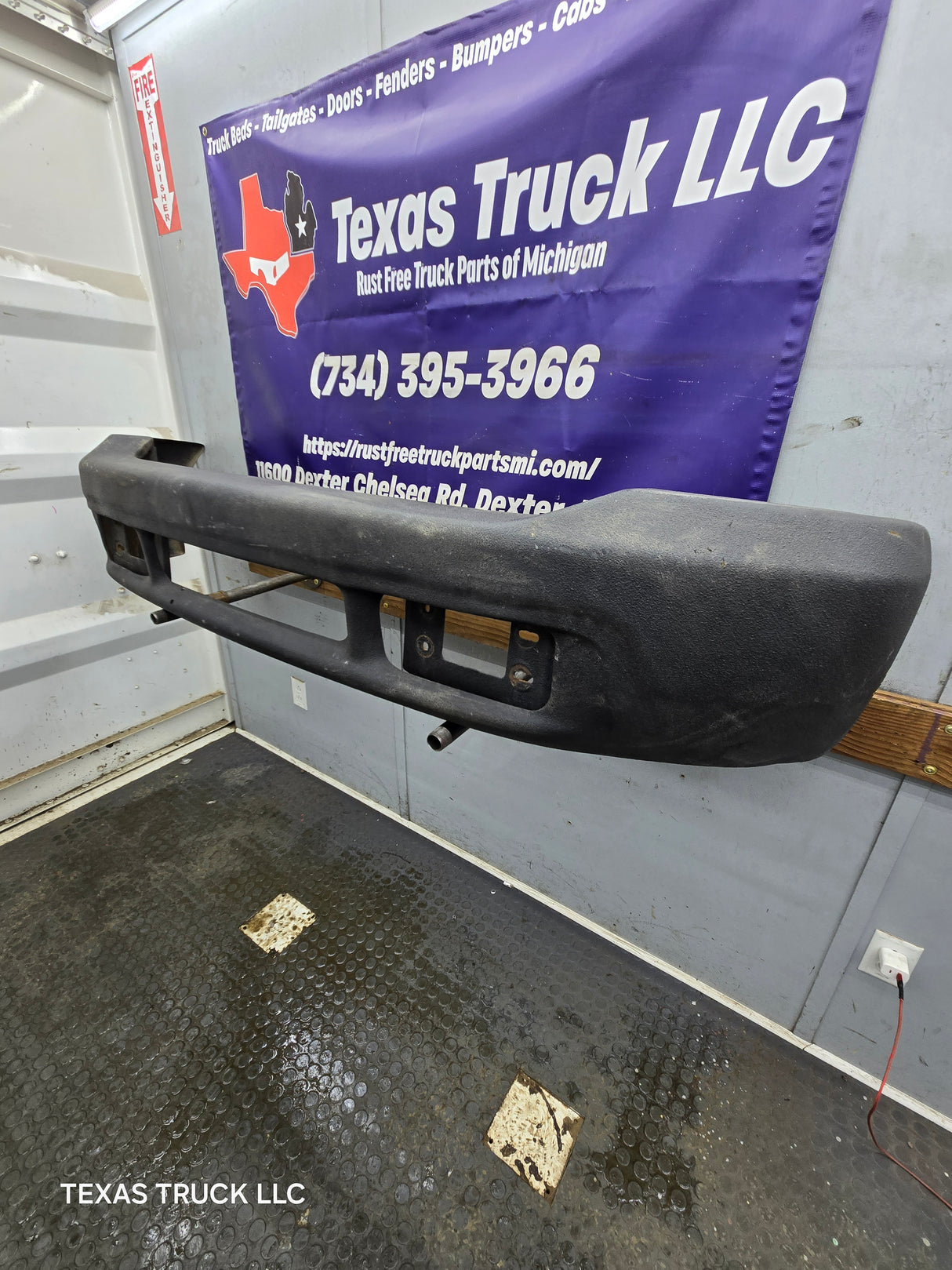 1999-2004 Ford Super Duty F250 F350 F450 F550 Excursion Front Bumper