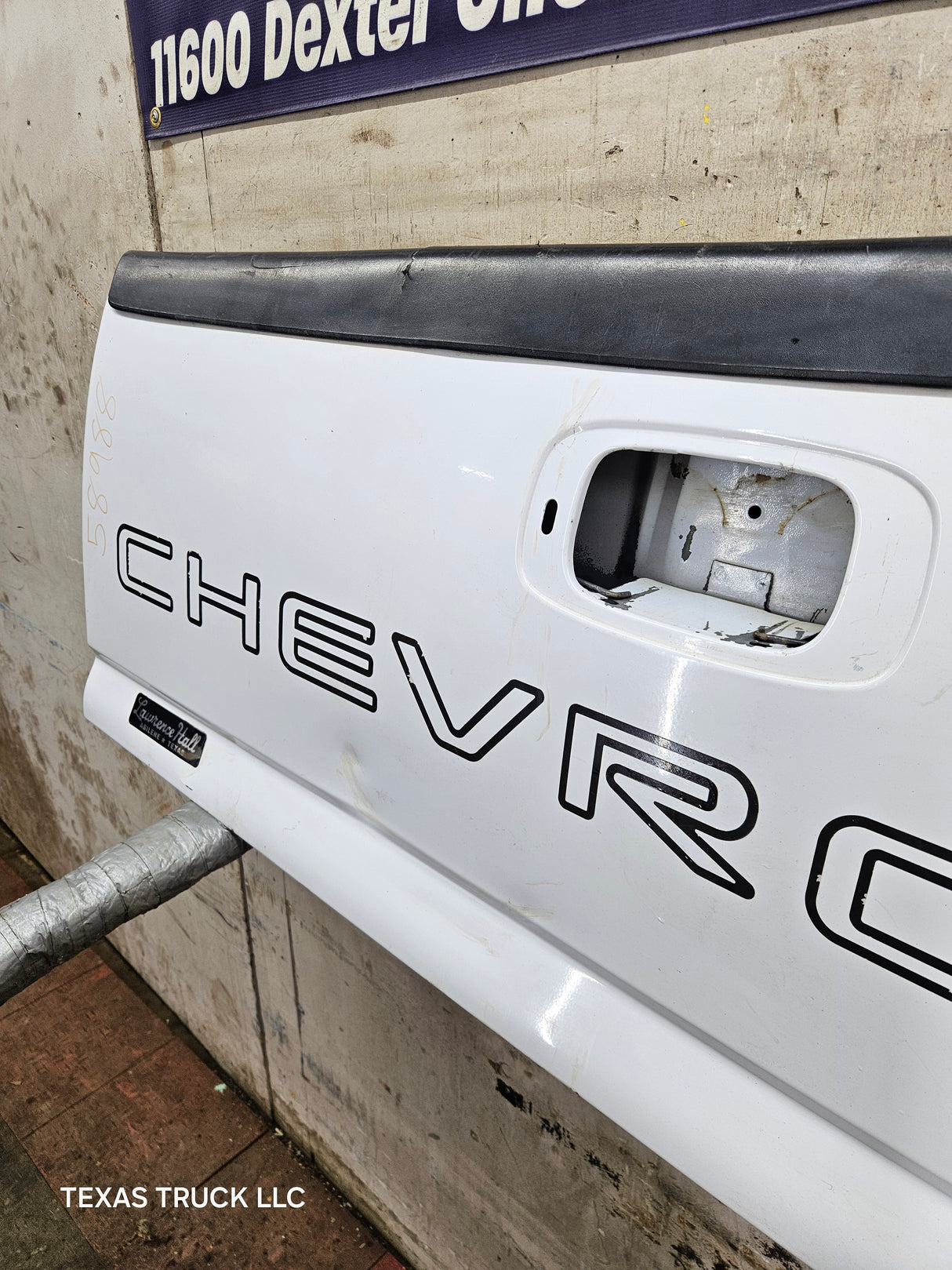 1999-2007 Chevrolet Silverado / GMC Sierra 1500 2500 3500 Tailgate