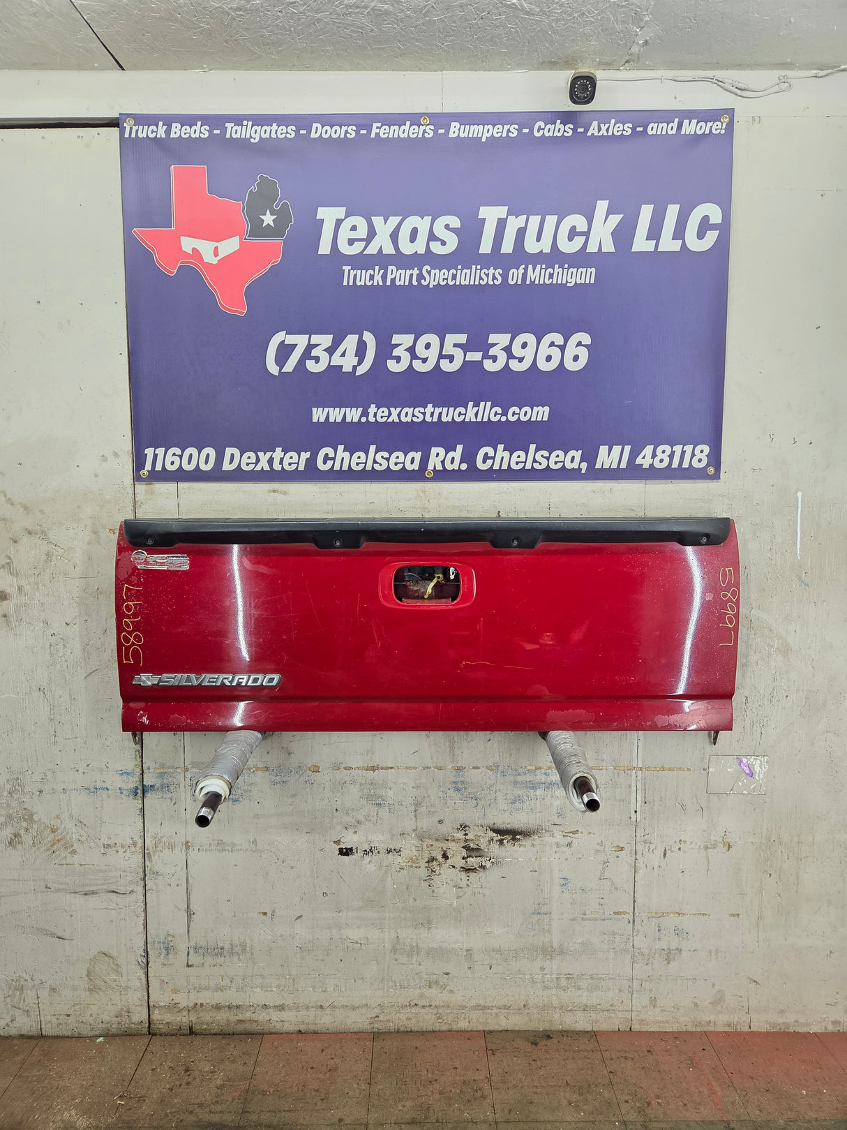 1999-2007 Chevrolet Silverado / GMC Sierra 1500 2500 3500 Tailgate