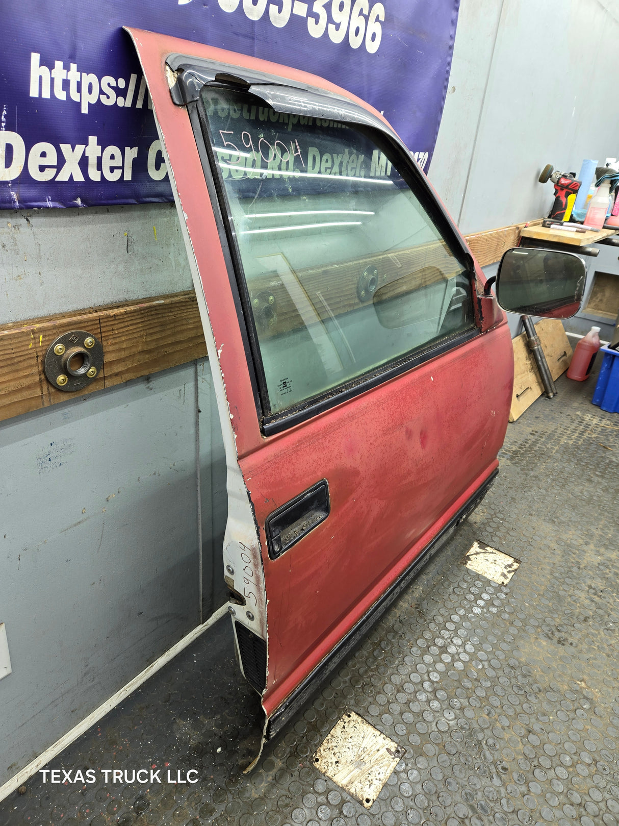 1988-2000 Chevrolet Silverado Suburban GMC Sierra RH Front Passenger Door