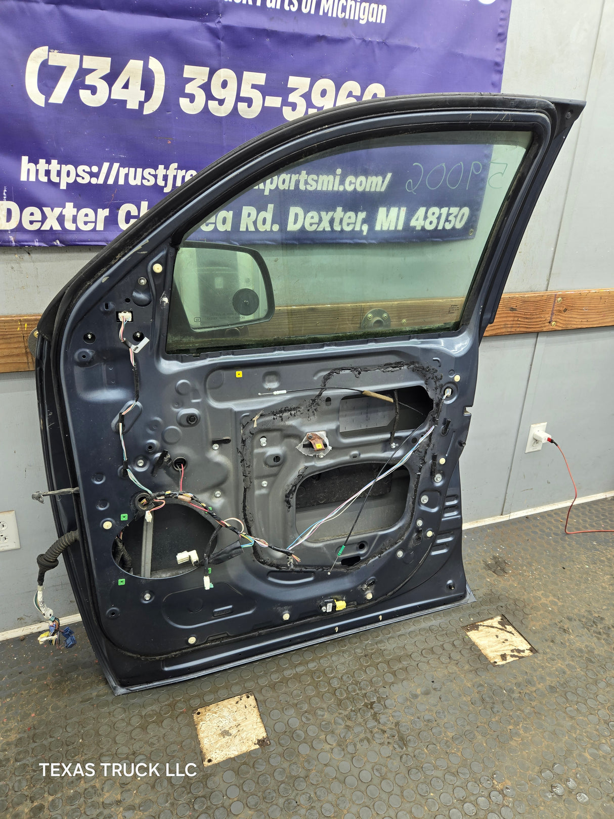 2007-2021 Toyota Tundra Passenger Side RH Front Door