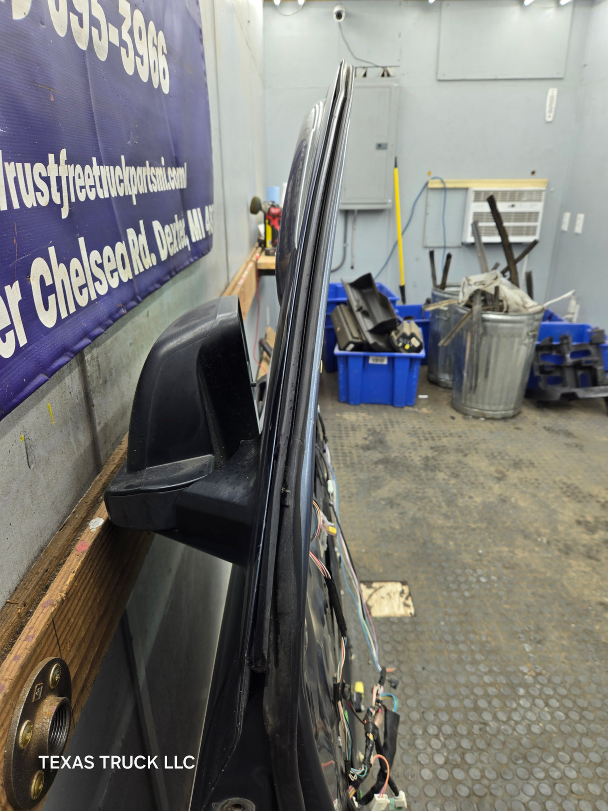 2007-2021 Toyota Tundra Passenger Side RH Front Door