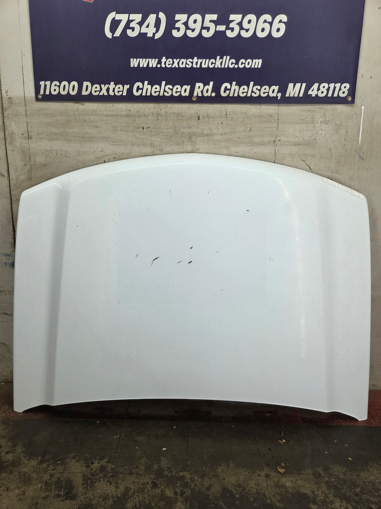 2003-2006 Chevrolet Silverado 2500 3500 Cateye HD Hood OEM