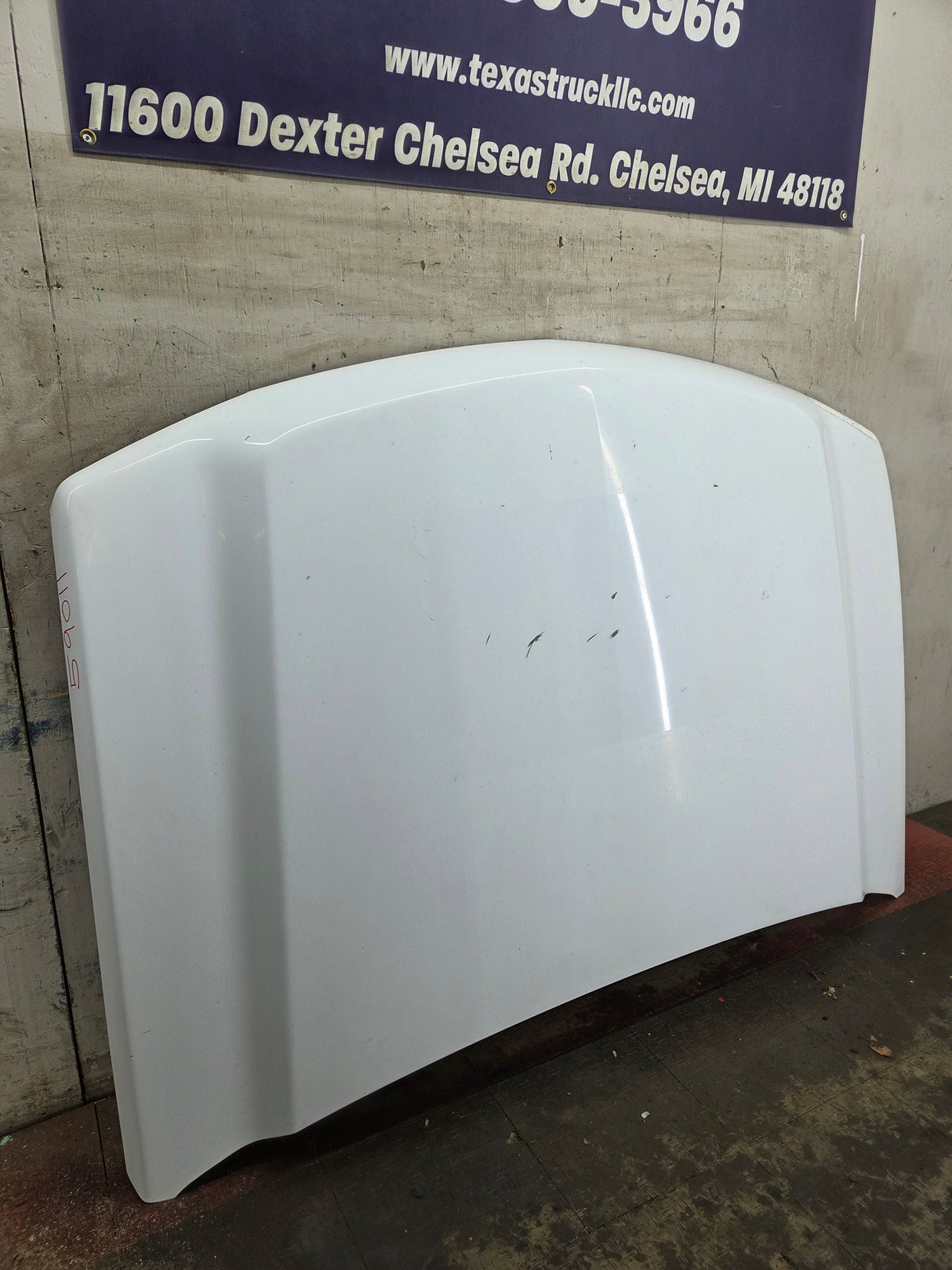 2003-2006 Chevrolet Silverado 2500 3500 Cateye HD Hood OEM