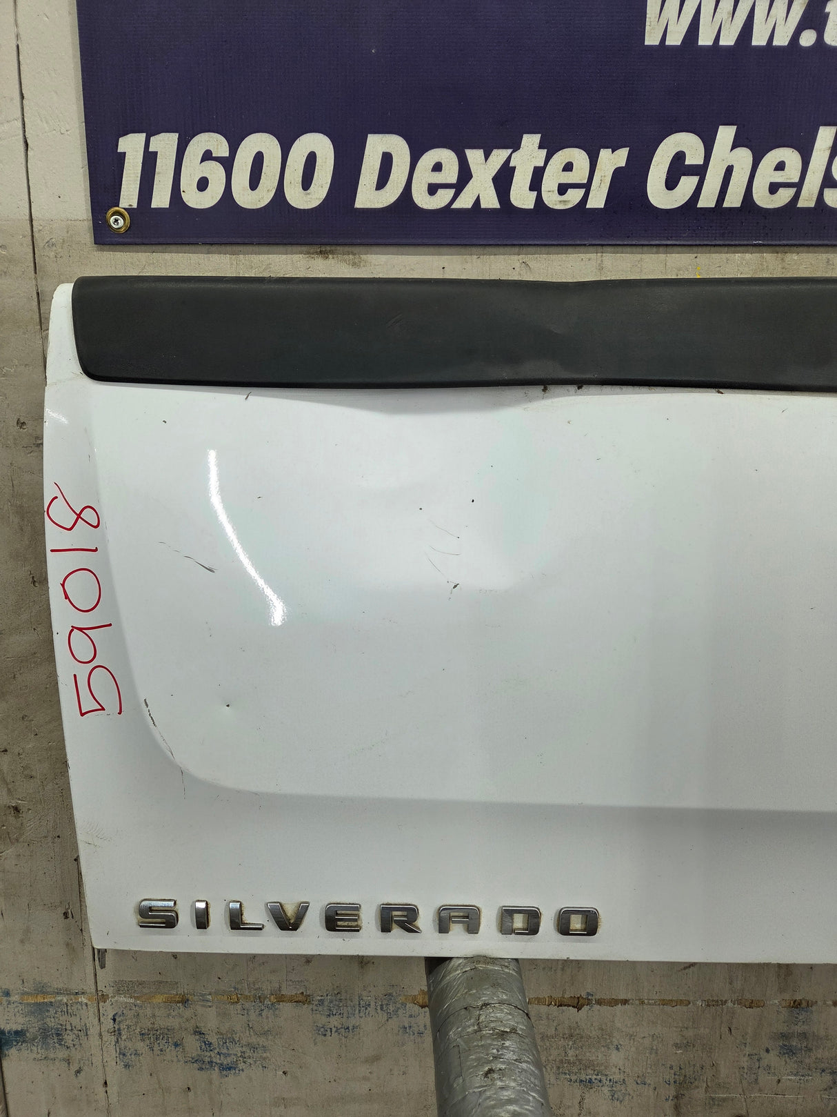 2007-2013 Chevrolet Silverado / GMC Sierra Tailgate 1500 2500 3500 HD