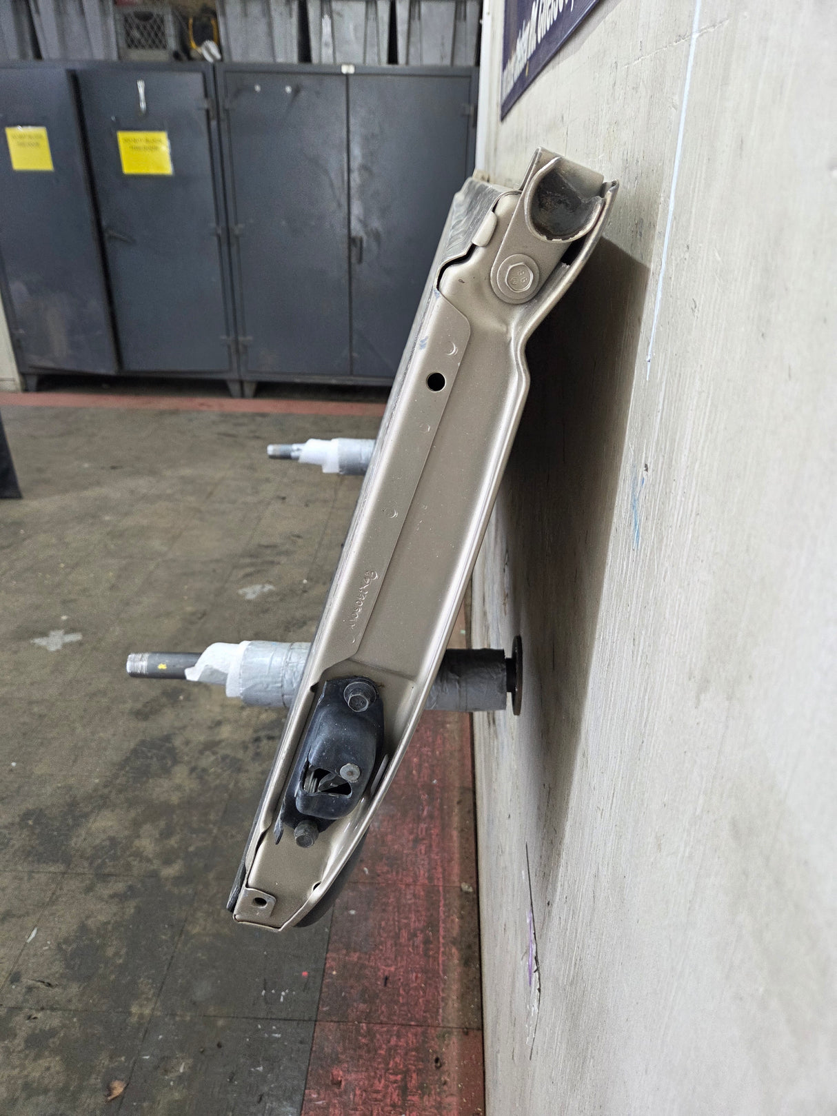 1999-2007 Chevrolet Silverado / GMC Sierra 1500 2500 3500 Tailgate