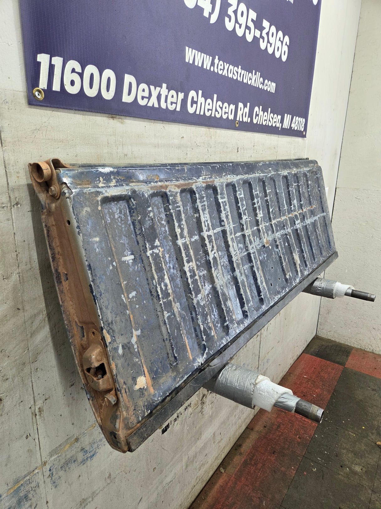 1999-2007 Chevrolet Silverado / GMC Sierra 1500 2500 3500 Tailgate