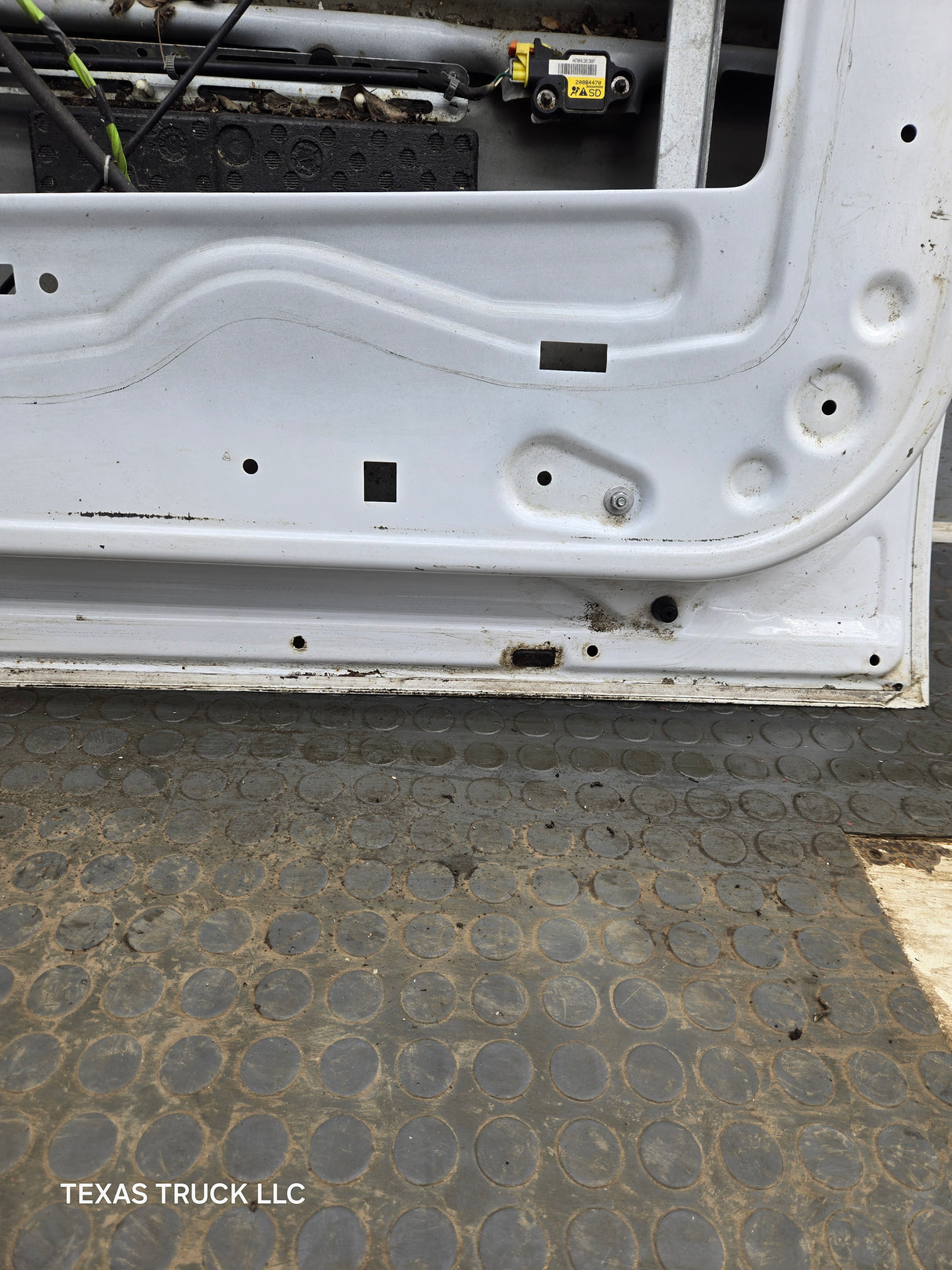 2007-2013 Chevrolet Silverado / GMC Sierra 1500 2500 3500 HD RH Front Passenger Side Door