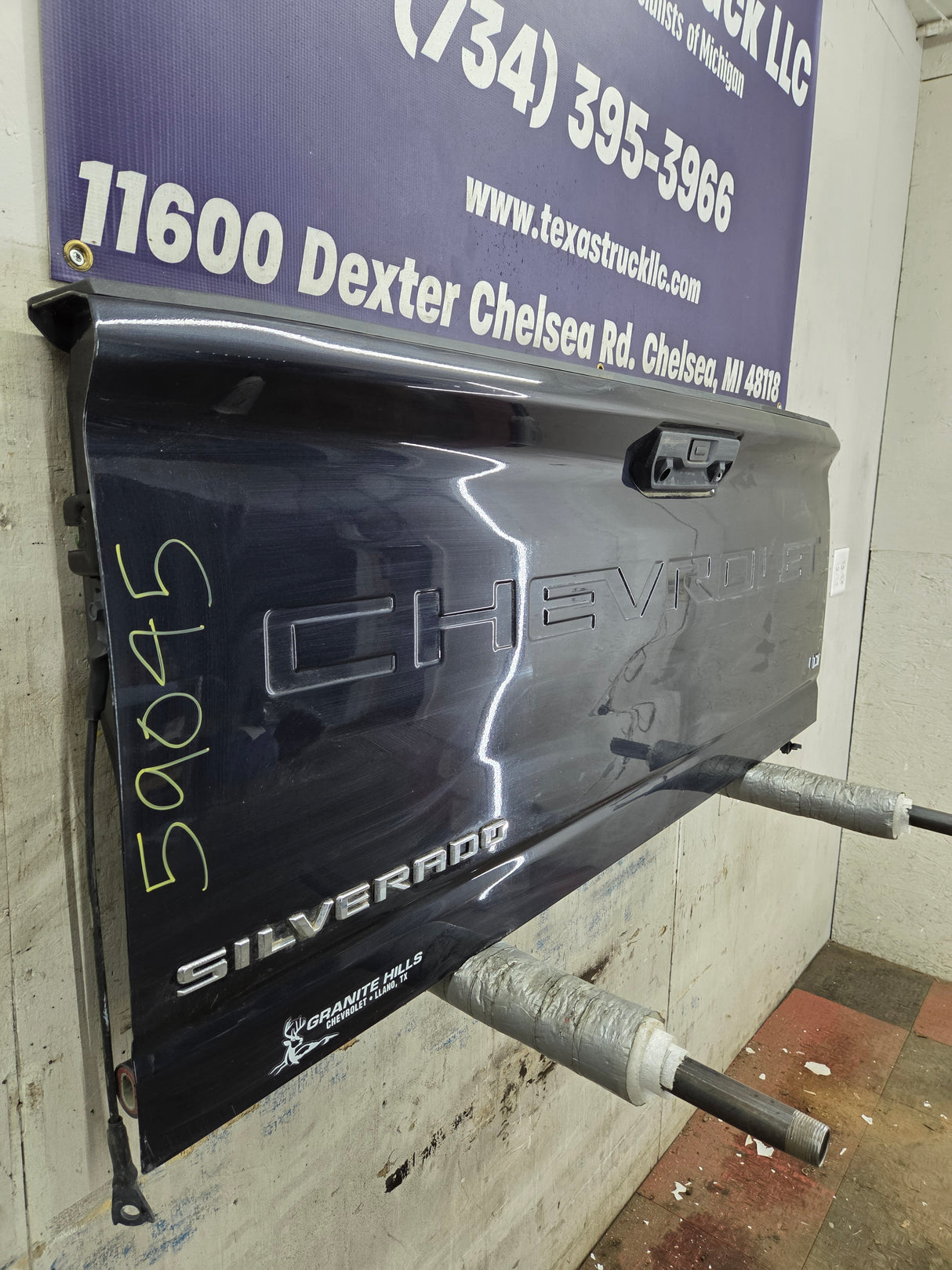 2019-2026 Chevrolet Silverado 2500 HD 3500HD Truck Tailgate