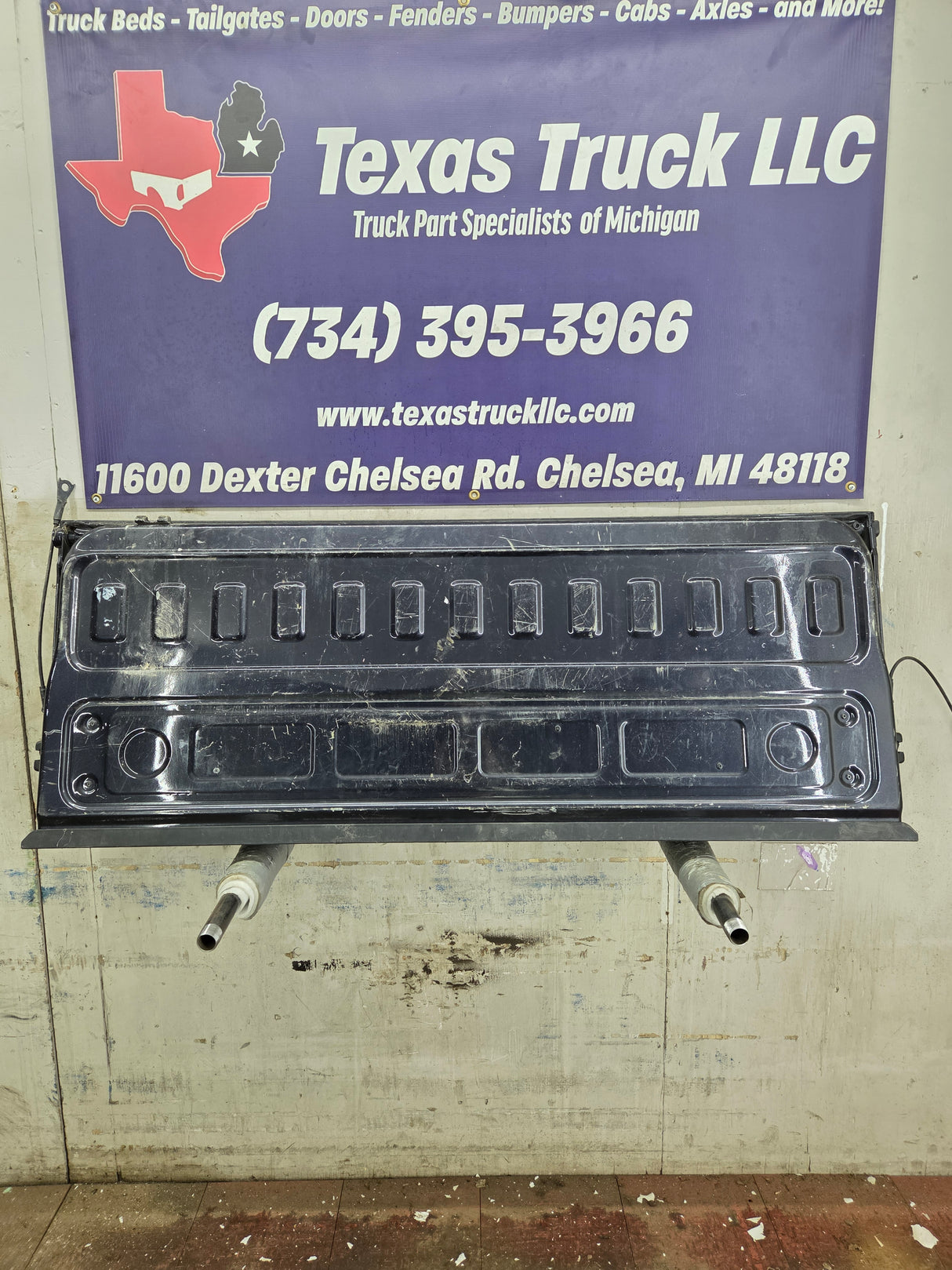 2019-2026 Chevrolet Silverado 2500 HD 3500HD Truck Tailgate