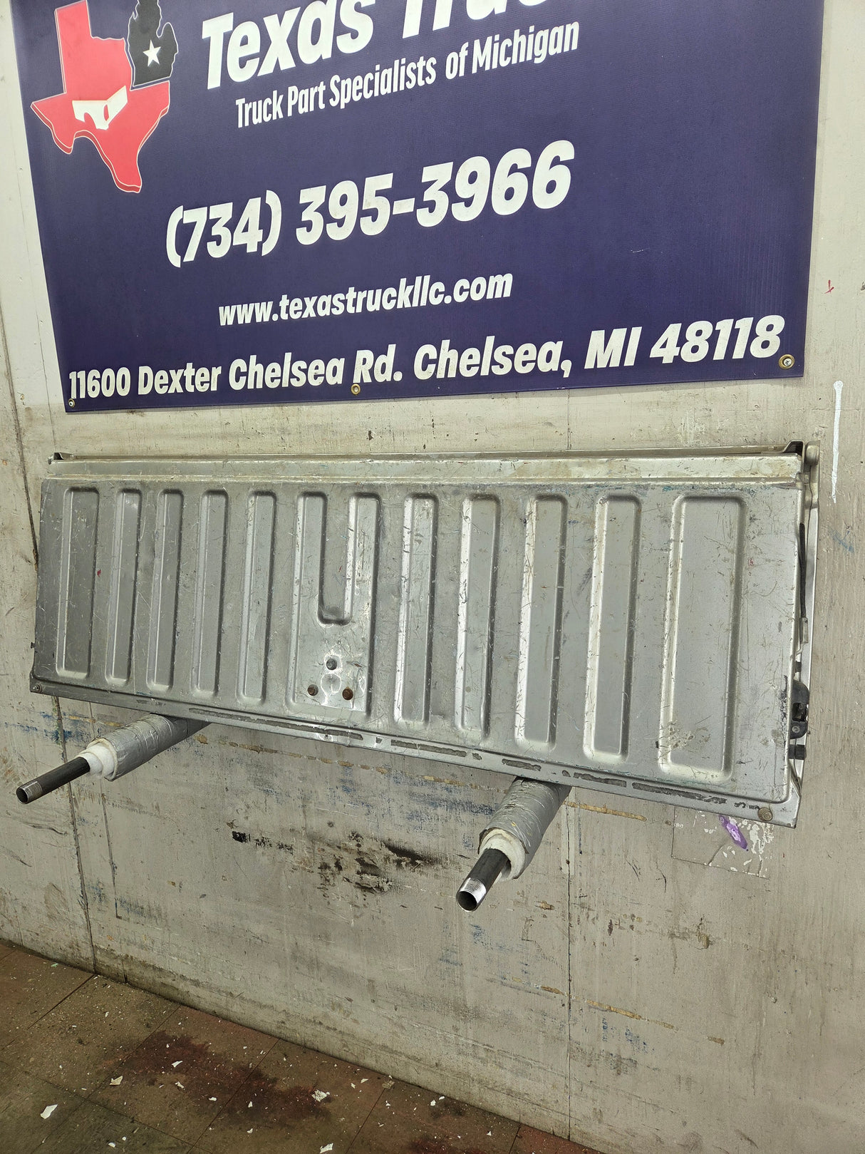 1999-2007 Chevrolet Silverado / GMC Sierra 1500 2500 3500 Tailgate