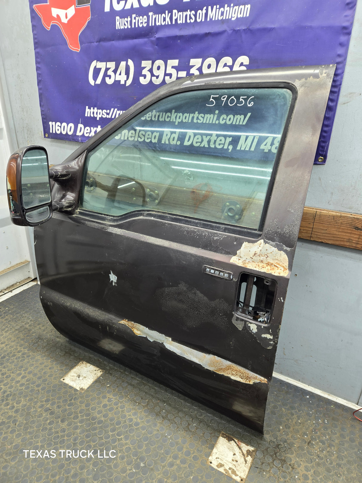 1999-2011 Ford Super Duty LH Driver Side Front Door F250 F350 F450 F550
