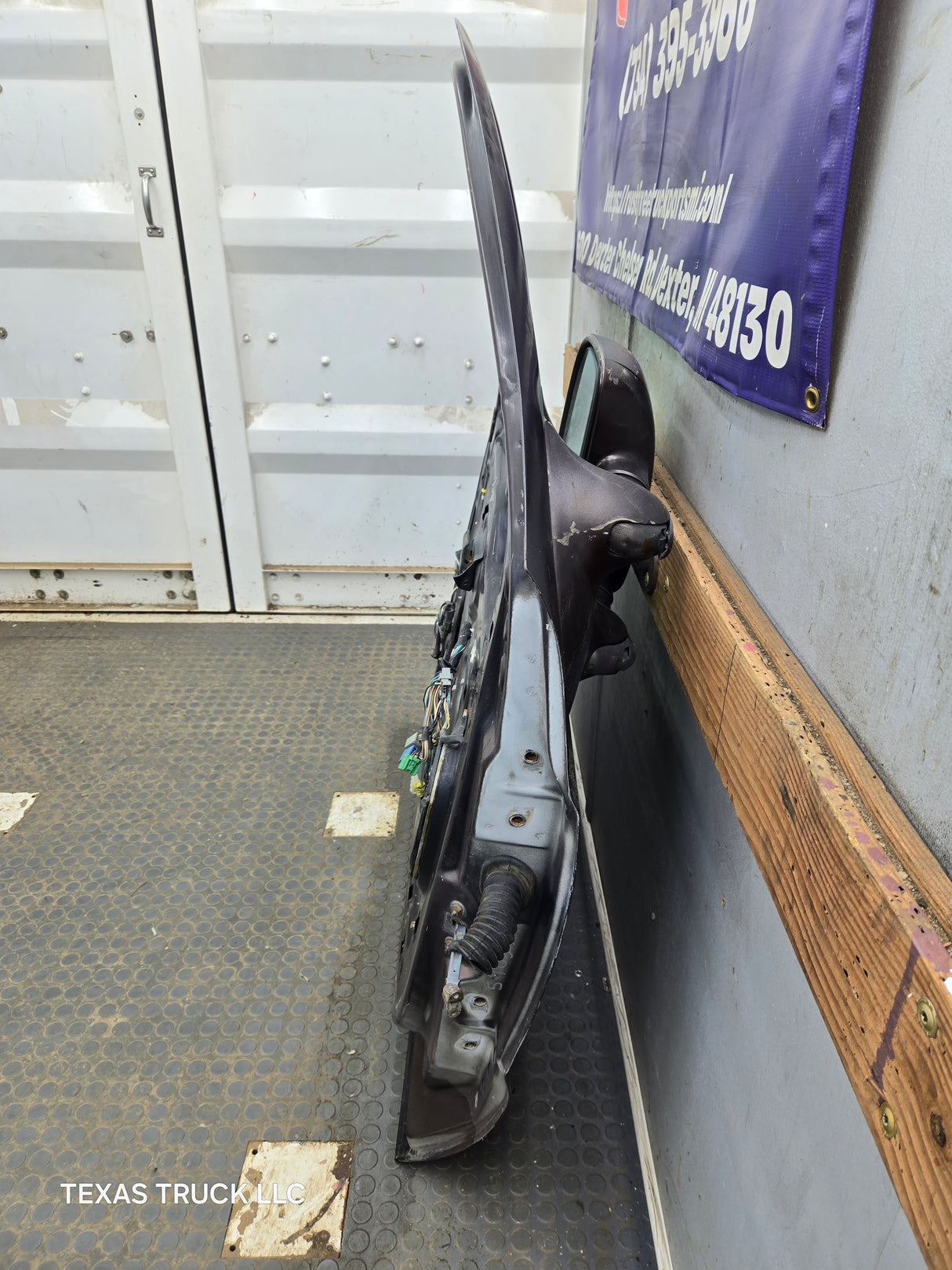 1999-2011 Ford Super Duty LH Driver Side Front Door F250 F350 F450 F550