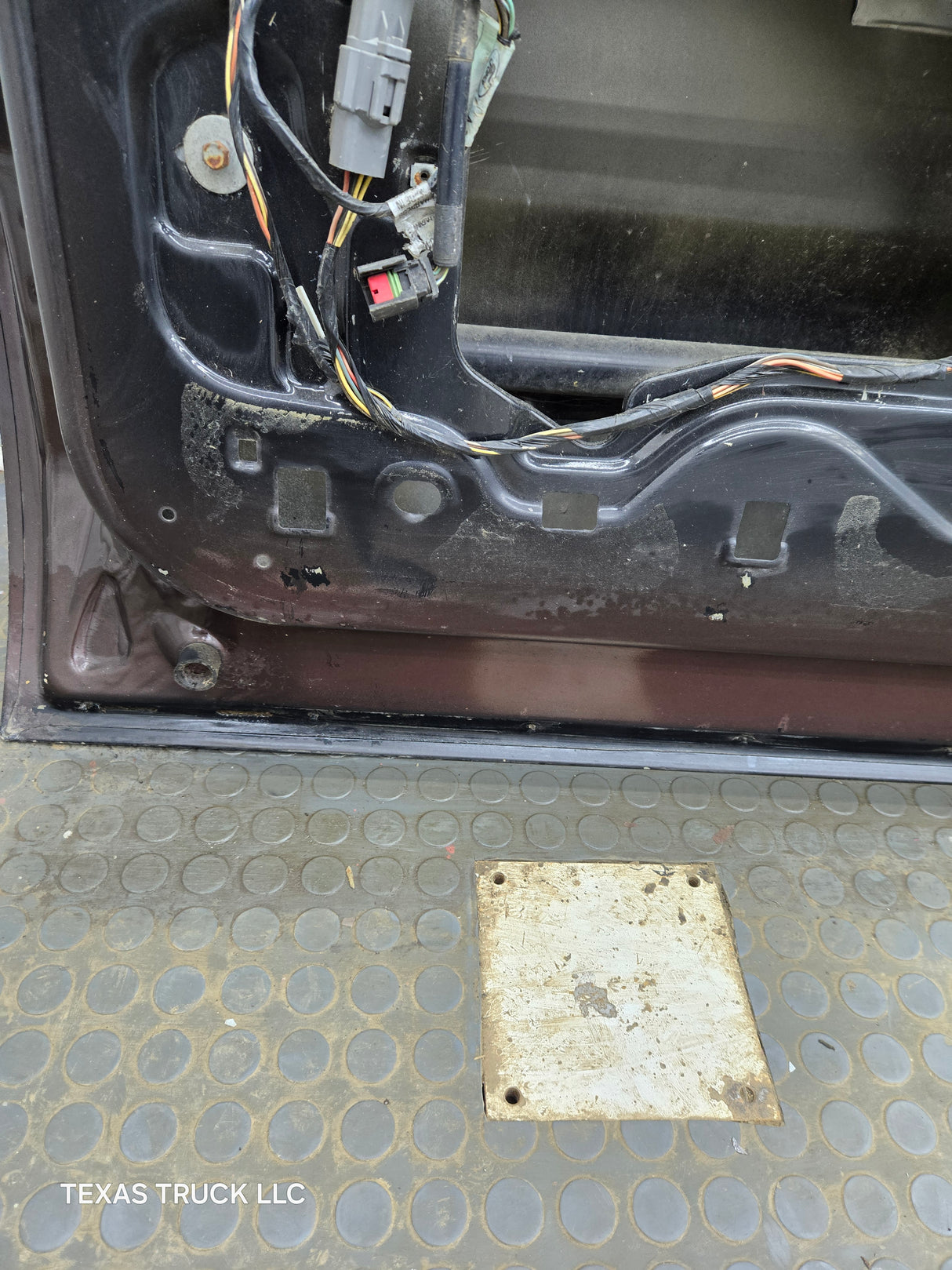 1999-2011 Ford Super Duty LH Driver Side Front Door F250 F350 F450 F550