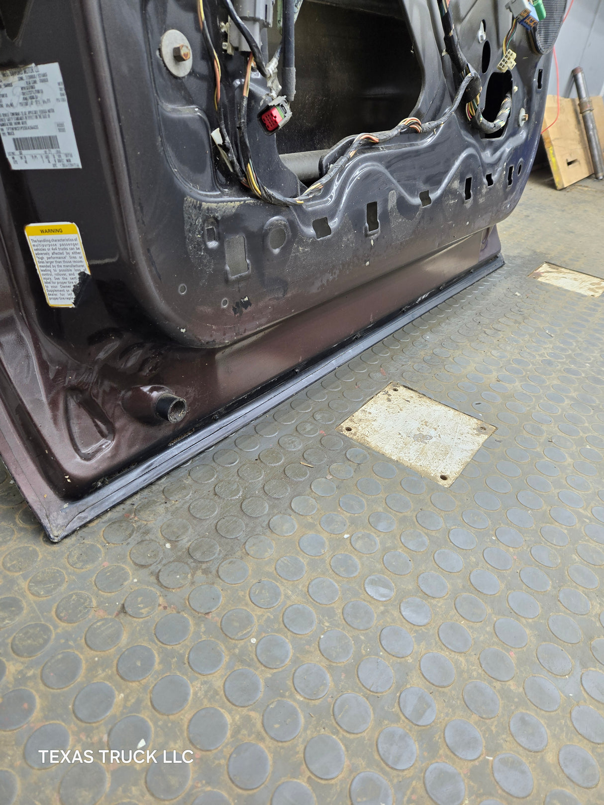 1999-2011 Ford Super Duty LH Driver Side Front Door F250 F350 F450 F550