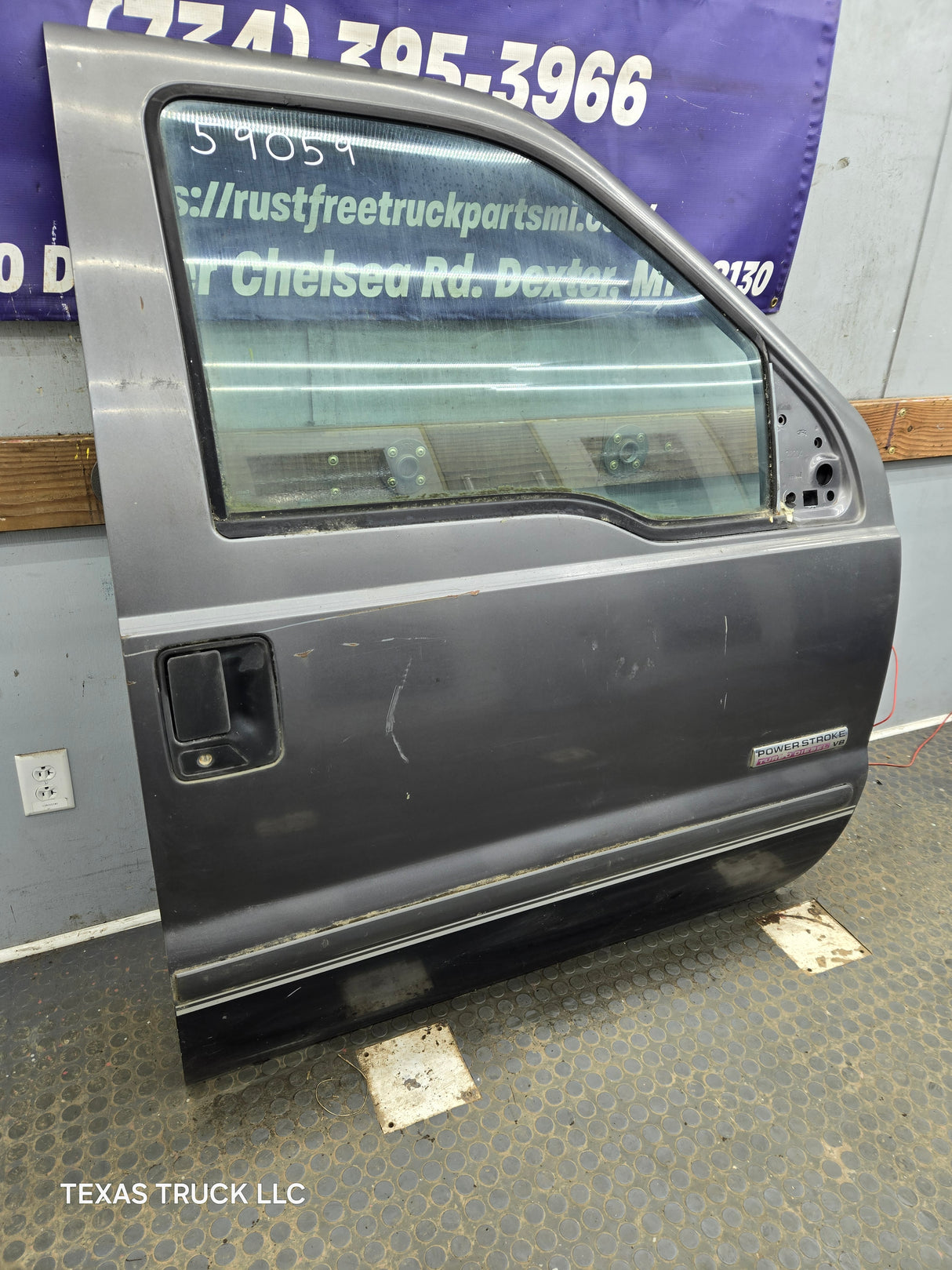 1999-2011 Ford Super Duty / Excursion Front Passenger RH Door F250 F350 F450 F550