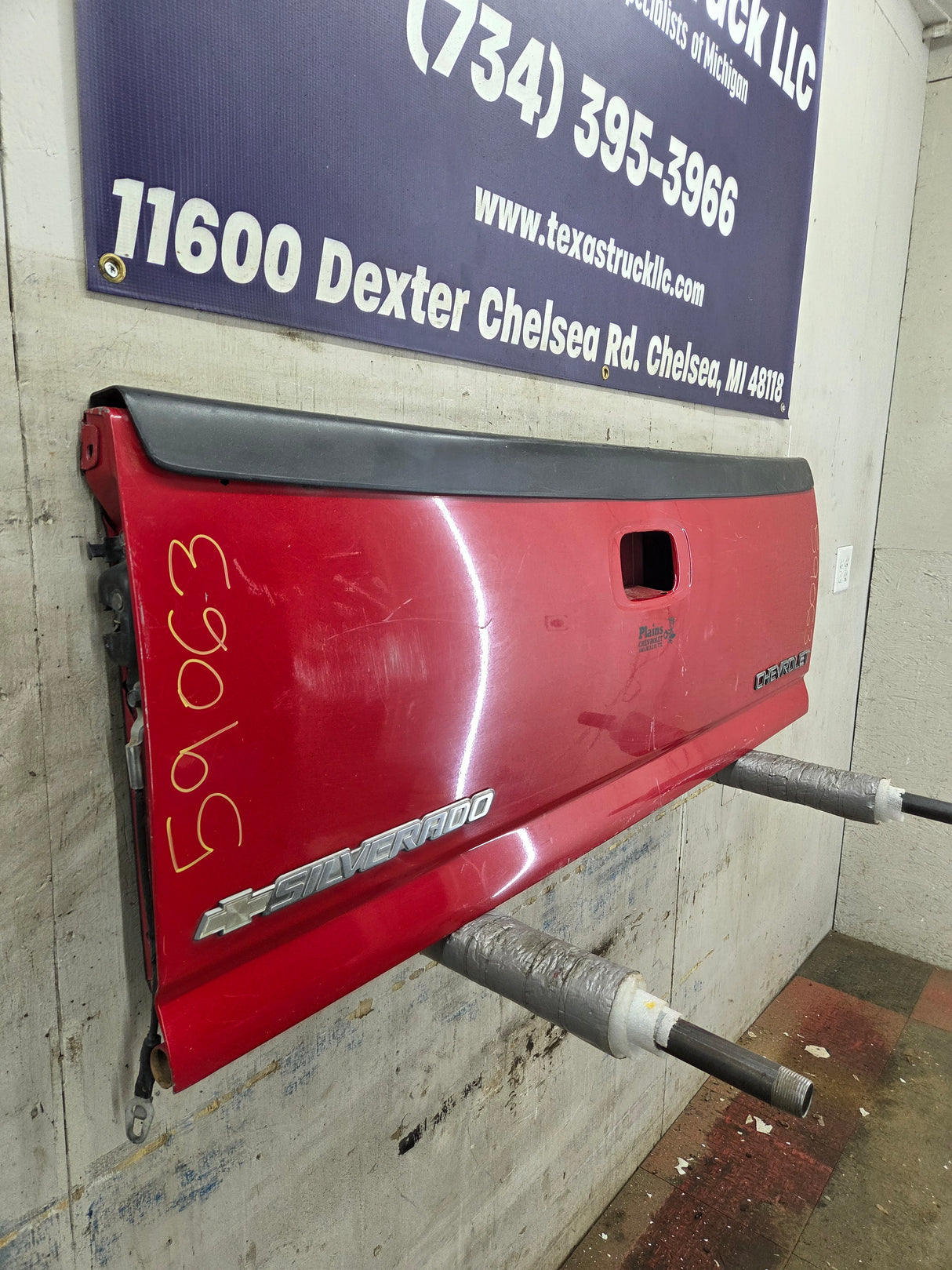 1999-2007 Chevrolet Silverado / GMC Sierra 1500 2500 3500 Tailgate