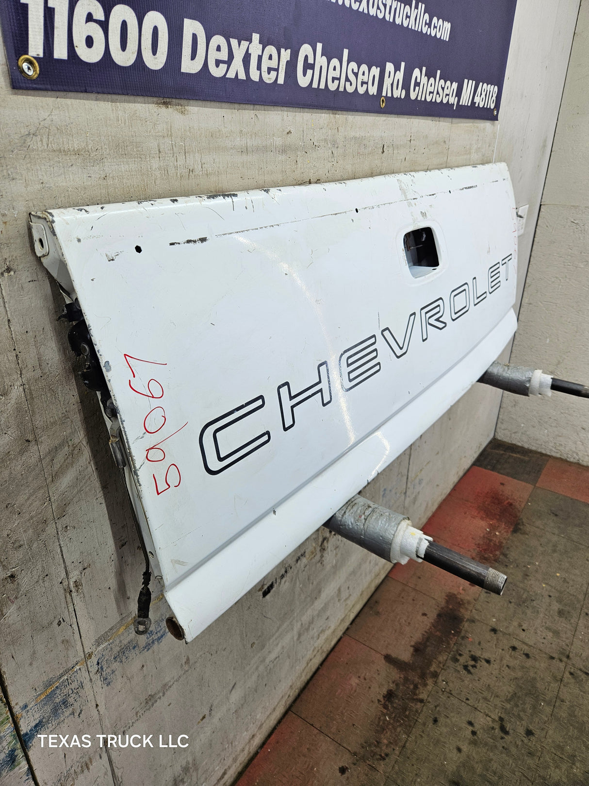1999-2007 Chevrolet Silverado / GMC Sierra 1500 2500 3500 Tailgate