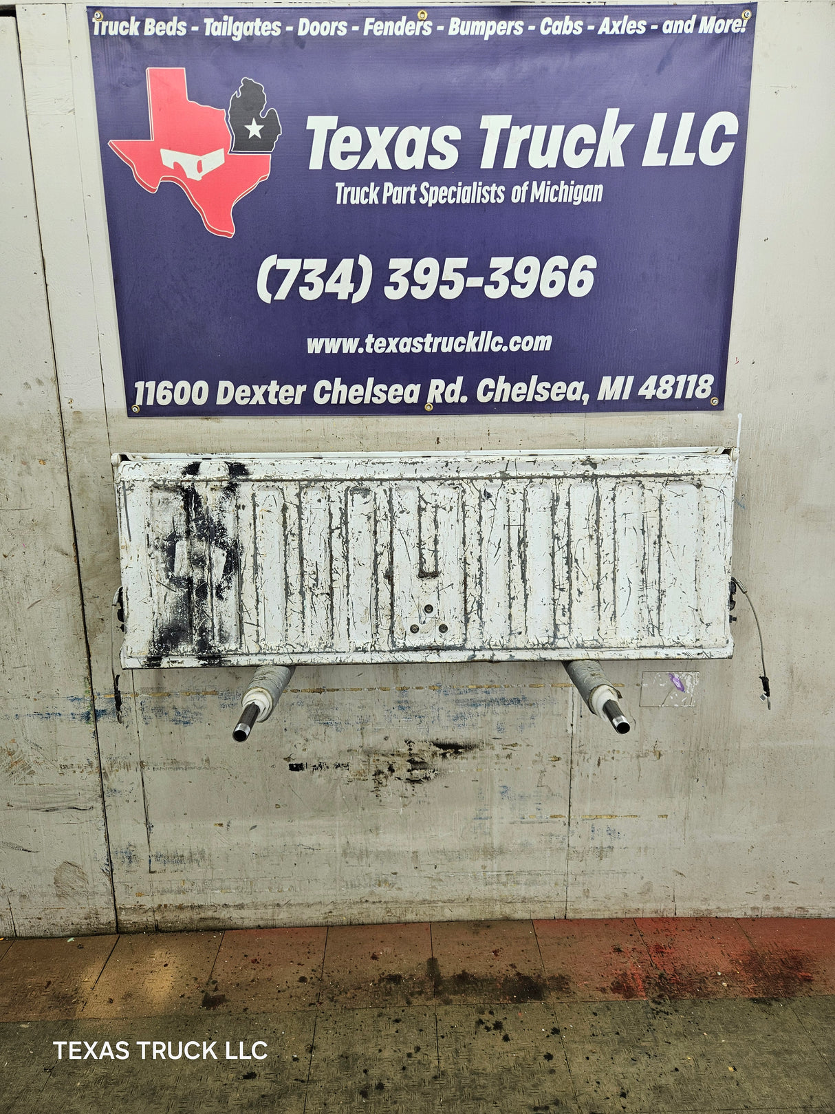 1999-2007 Chevrolet Silverado / GMC Sierra 1500 2500 3500 Tailgate