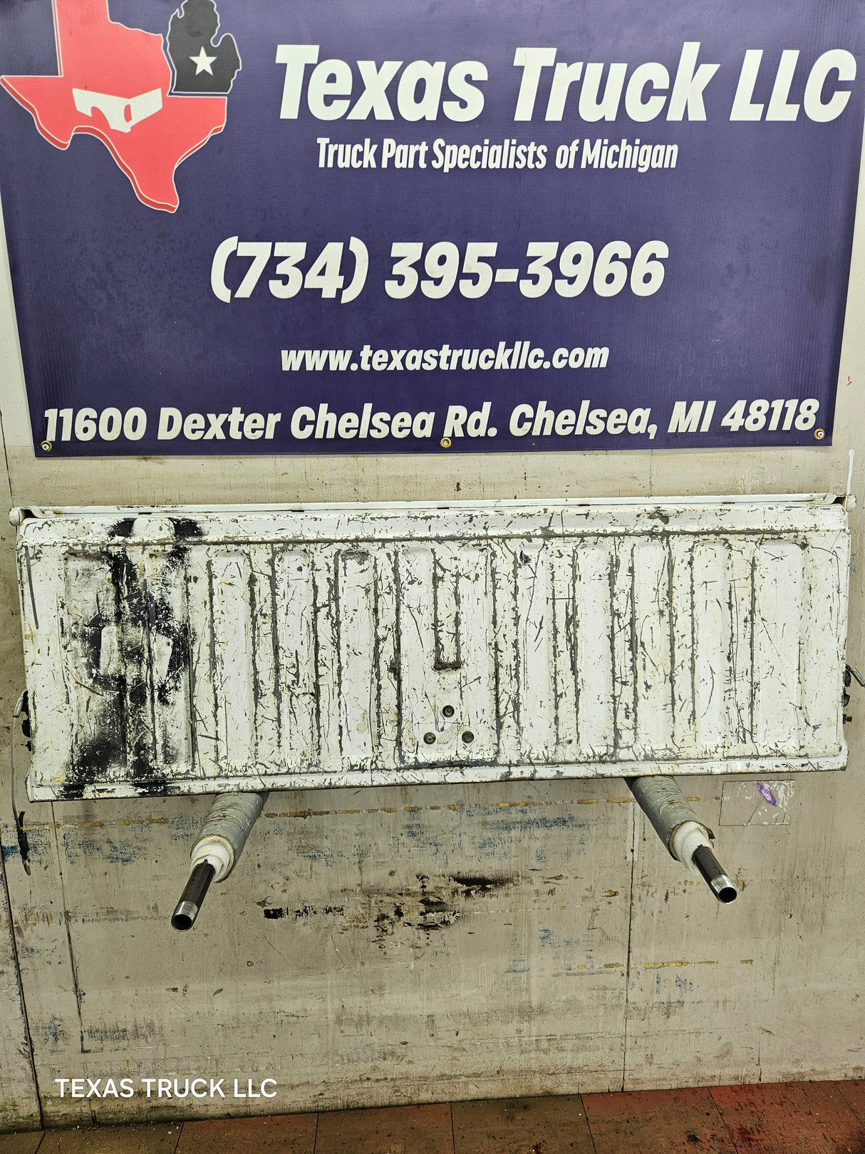 1999-2007 Chevrolet Silverado / GMC Sierra 1500 2500 3500 Tailgate