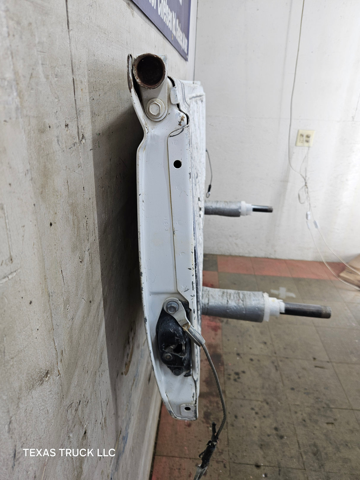 1999-2007 Chevrolet Silverado / GMC Sierra 1500 2500 3500 Tailgate