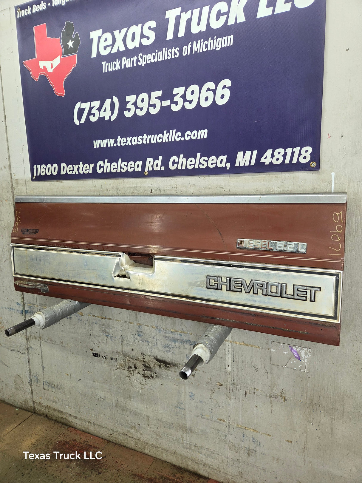 1973-1987 Chevrolet / GMC Square Body Tailgate C10 C15 C20 C25 C35 K10 K15 K20 K25 K35