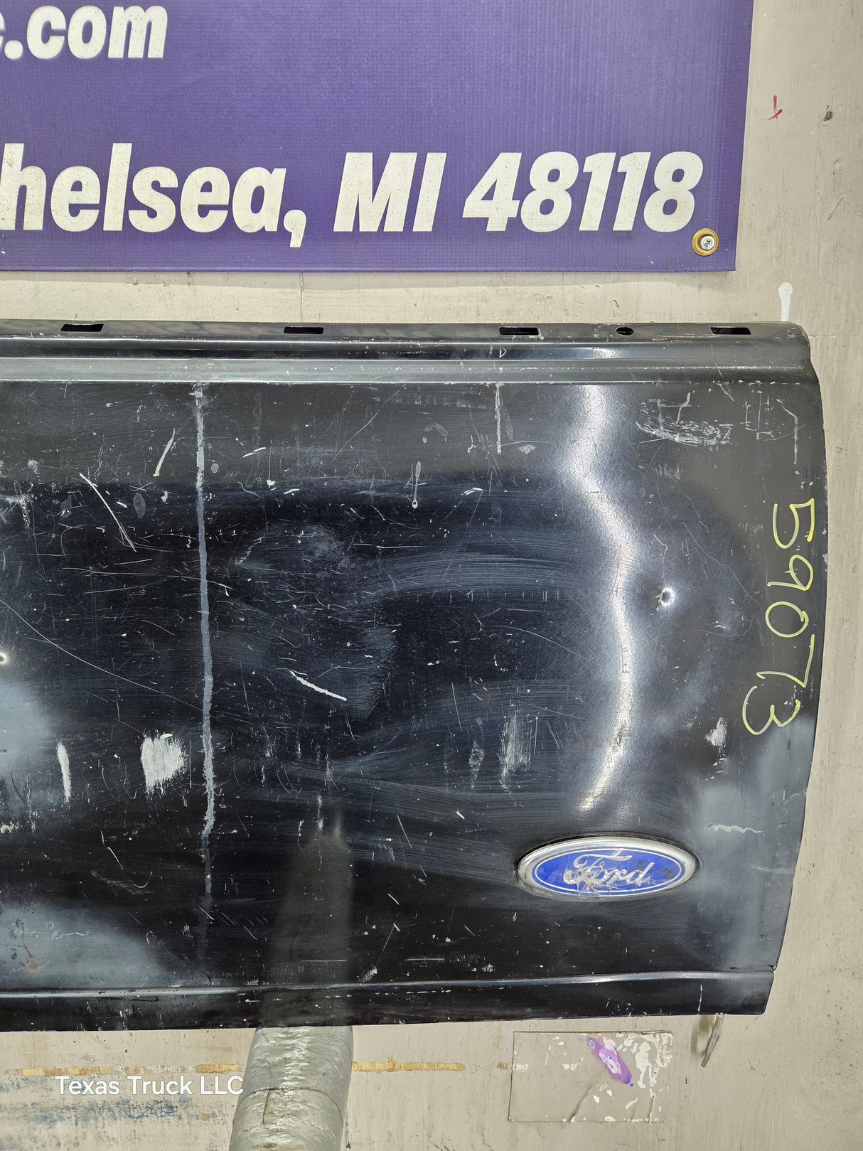 1997-2003 F150 / 1999-2007 Ford F250 F350 F450 F550 Super Duty Tailgate