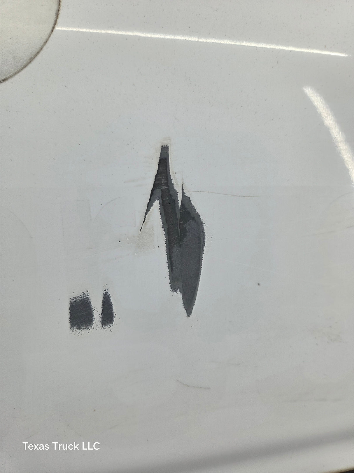 2003-2007 Chevrolet Silverado / Tahoe / Suburban 1500 2500 3500 HD RH Passenger Side "Cateye" Front Fender - Summit White