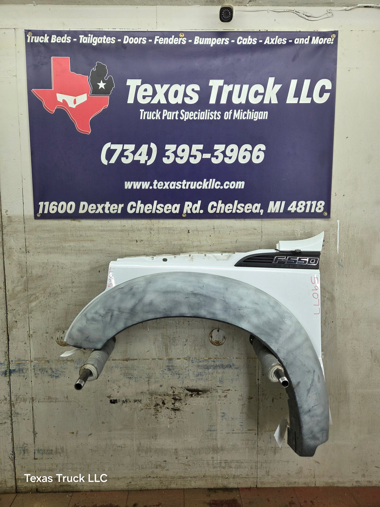 2011-2016 Ford Super Duty F450 F550 LH Driver Side Front Fender