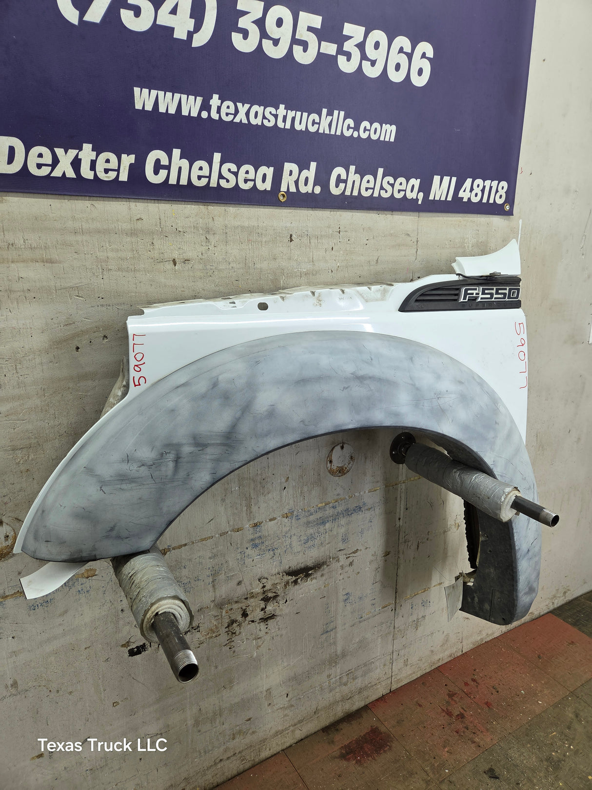 2011-2016 Ford Super Duty F450 F550 LH Driver Side Front Fender