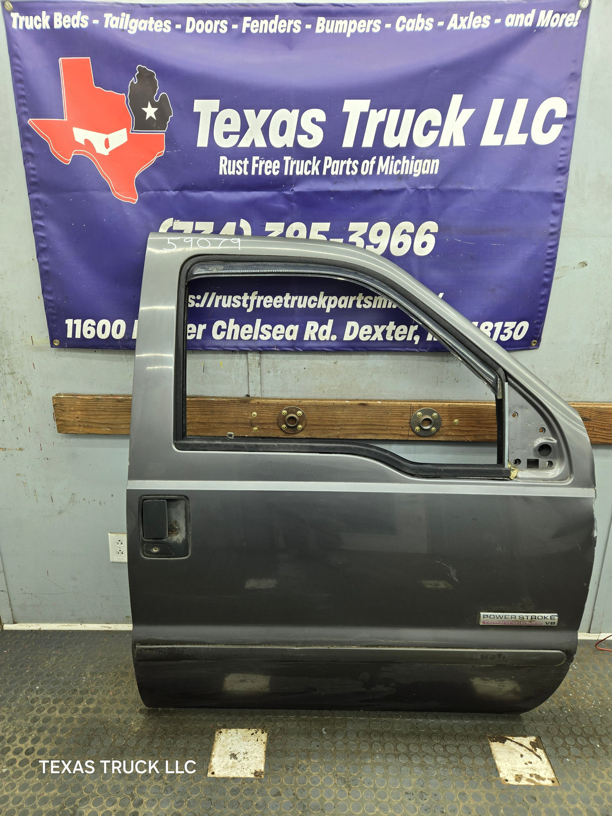 1999-2011 Ford Super Duty / Excursion Front Passenger RH Door F250 F350 F450 F550