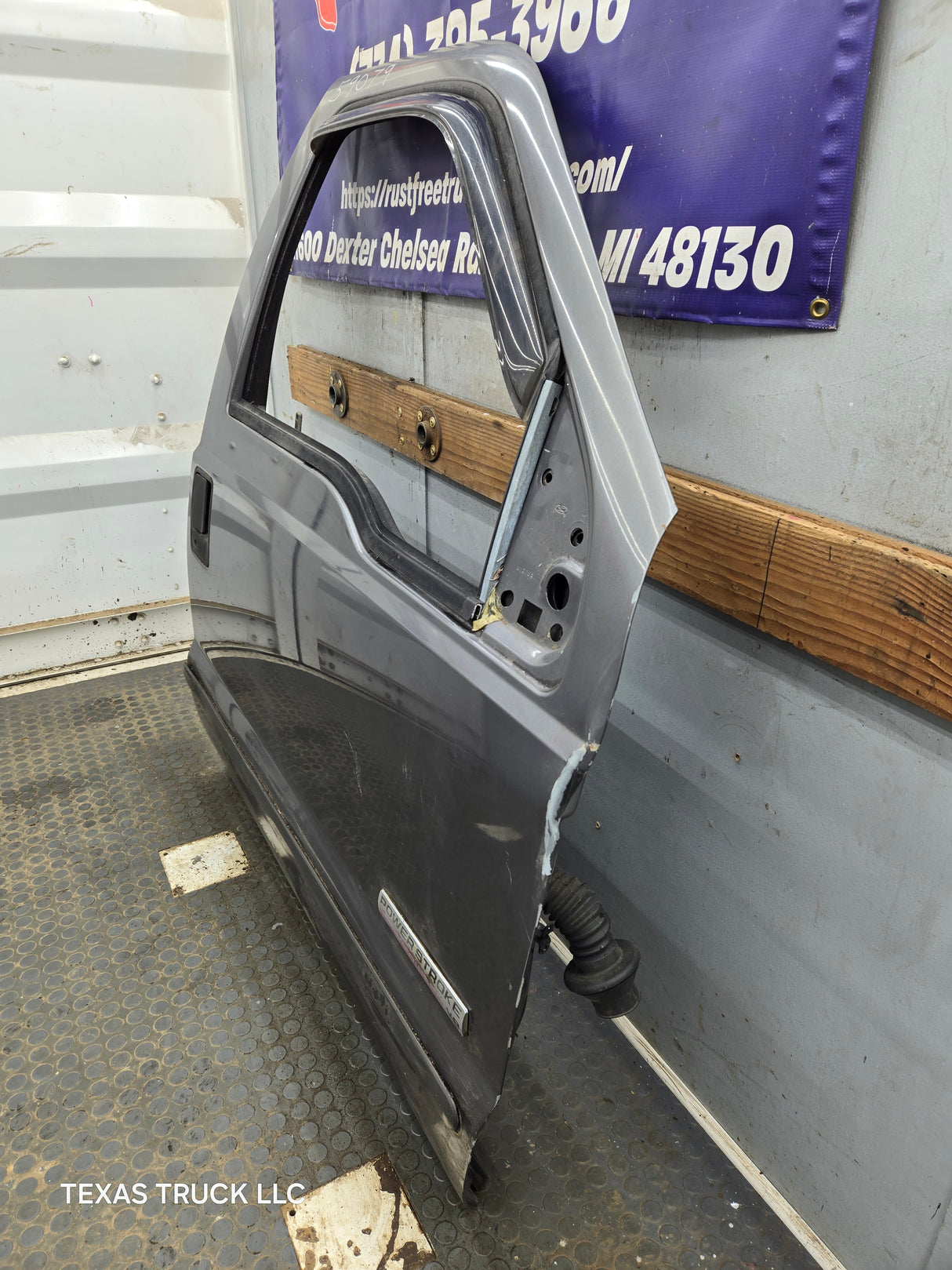 1999-2011 Ford Super Duty / Excursion Front Passenger RH Door F250 F350 F450 F550