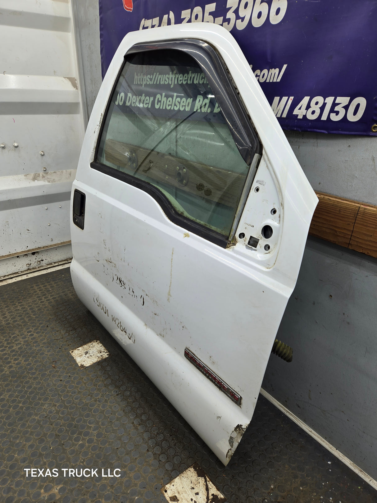 1999-2011 Ford Super Duty / Excursion Front Passenger RH Door F250 F350 F450 F550