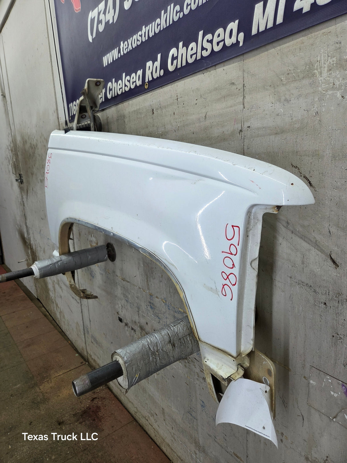 1988-1998 Chevrolet / GMC 1500 2500 3500 Right Hand Passenger Side Front Fender