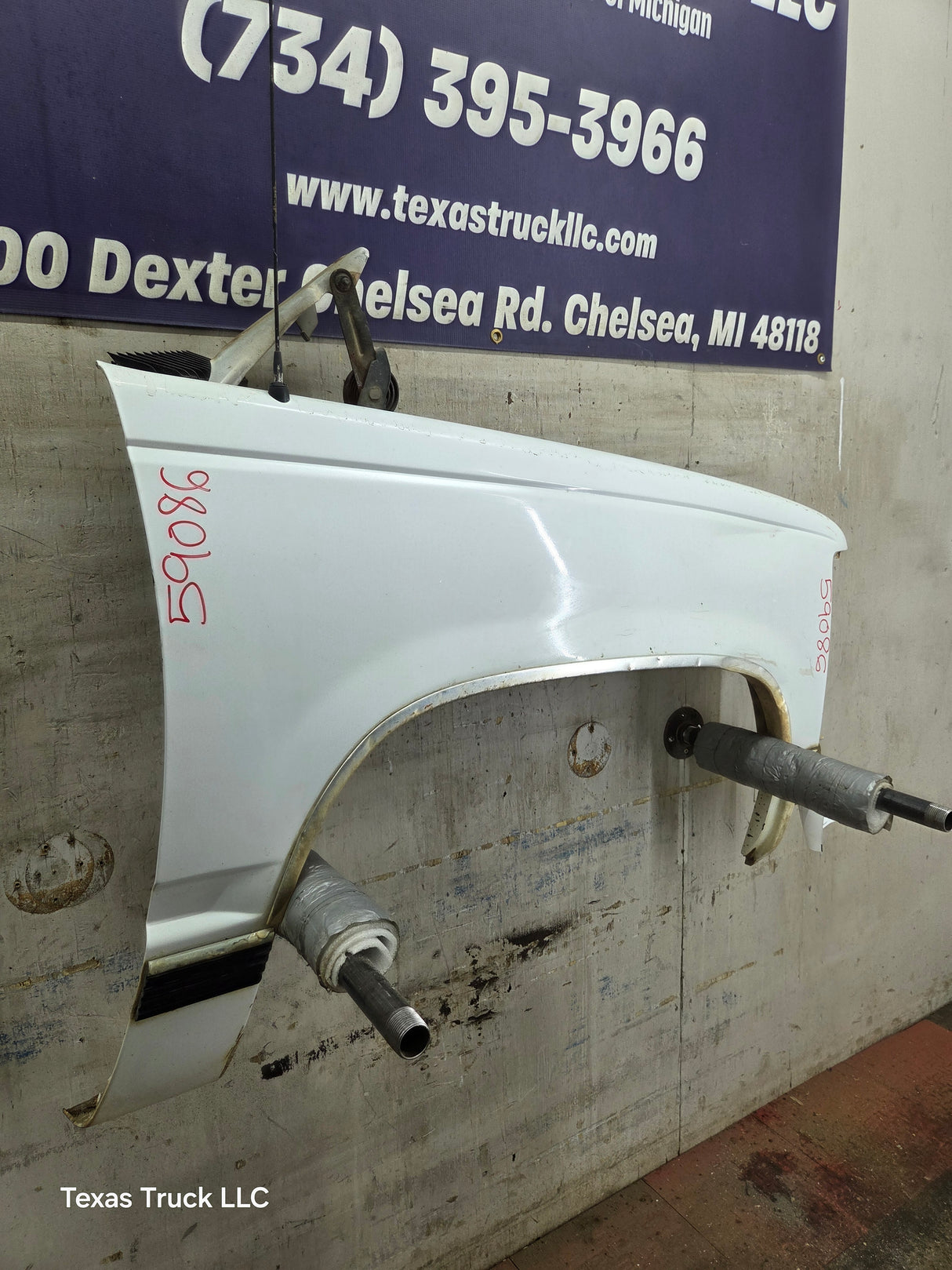 1988-1998 Chevrolet / GMC 1500 2500 3500 Right Hand Passenger Side Front Fender