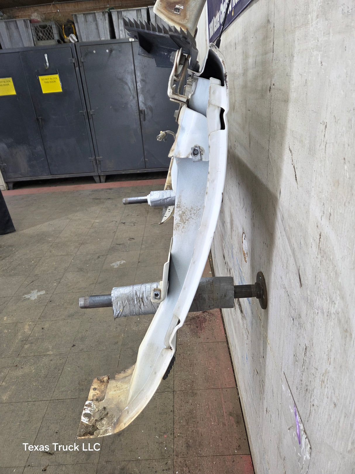 1988-1998 Chevrolet / GMC 1500 2500 3500 Right Hand Passenger Side Front Fender